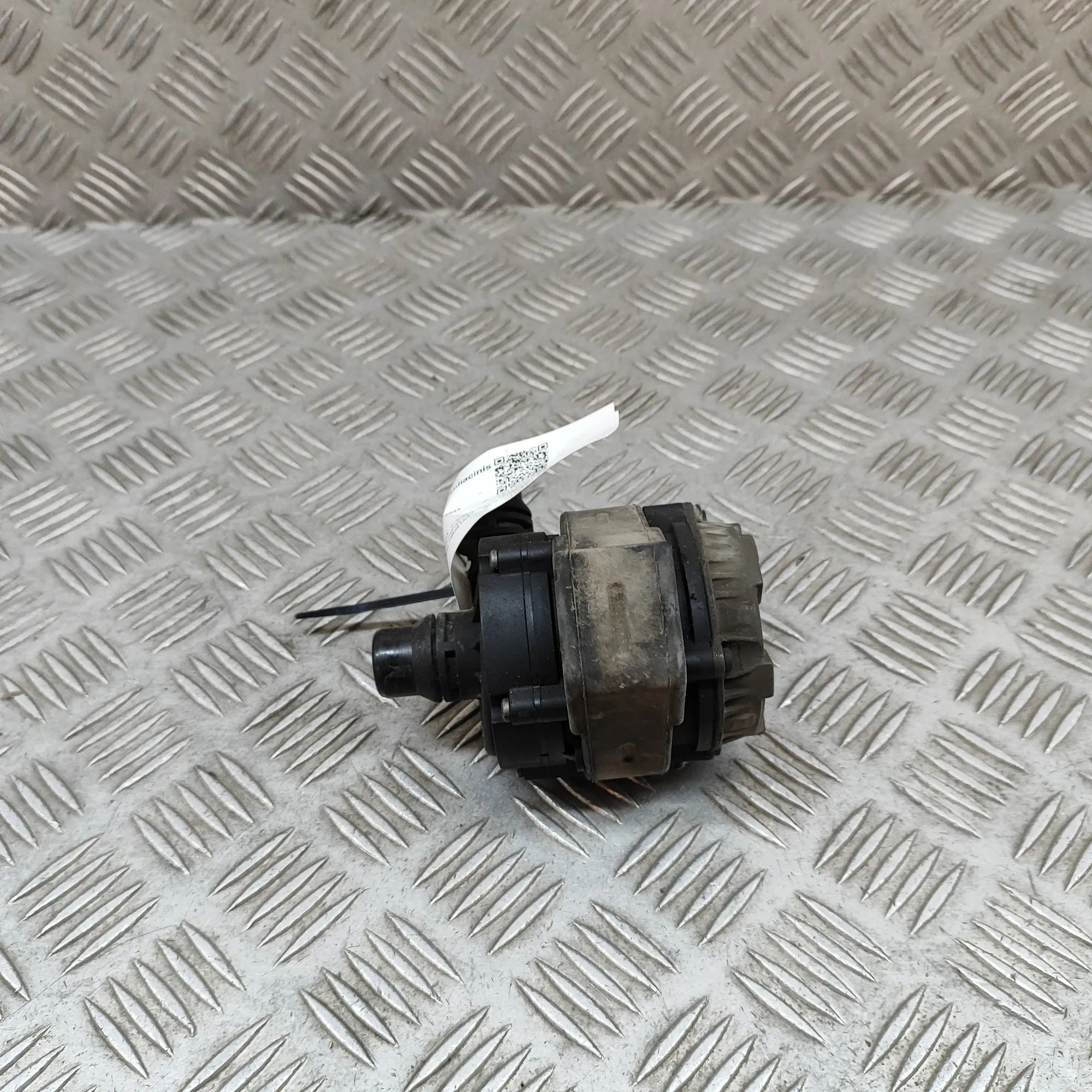 BMW 2 (F22 / F23) Auxiliary Water Pump Auxiliary Water Pump — BMW 2 SERIES (Active Tou...