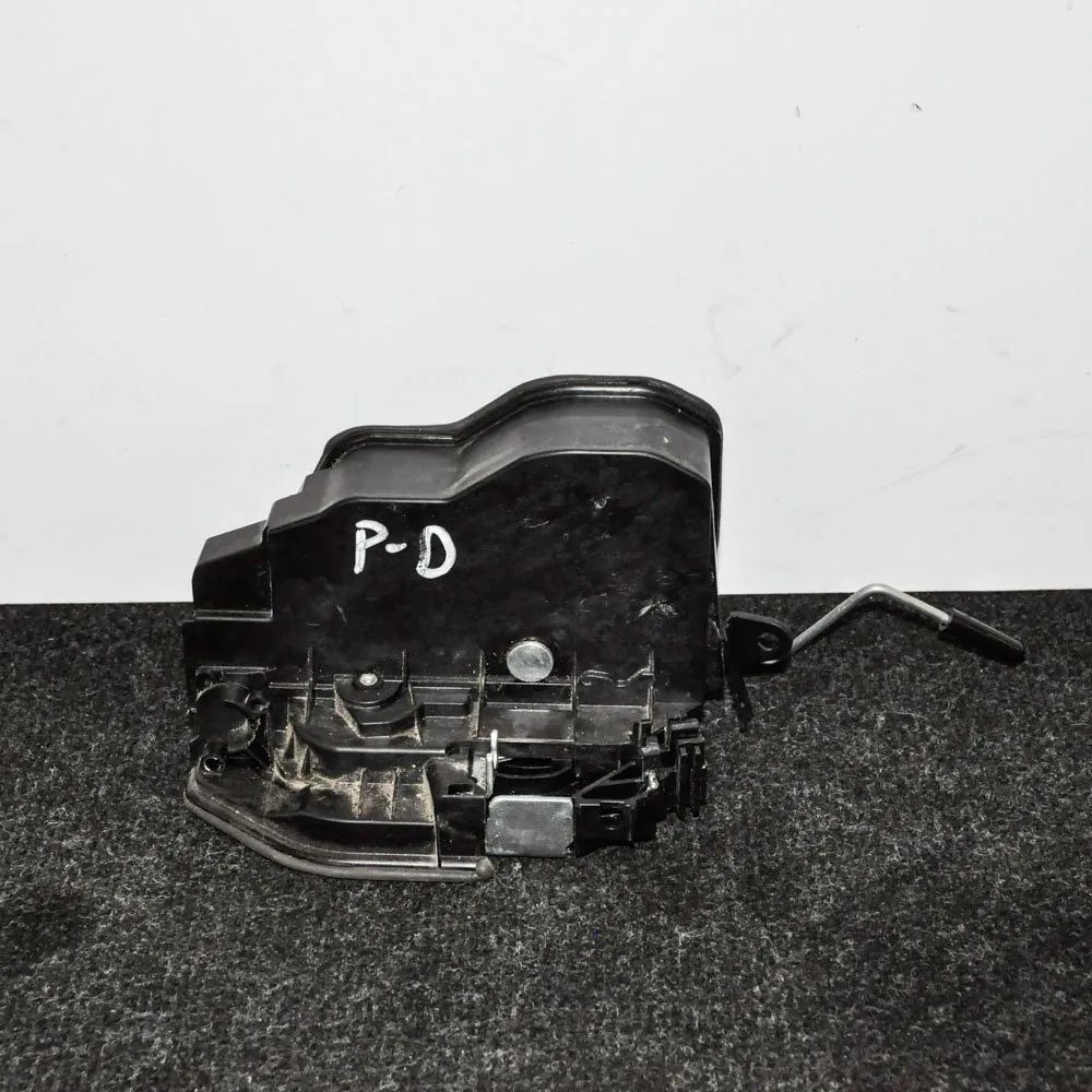 BMW X4 (F26) Door lock — front right Door lock — front right — BMW X4 (F26) (2013-20...