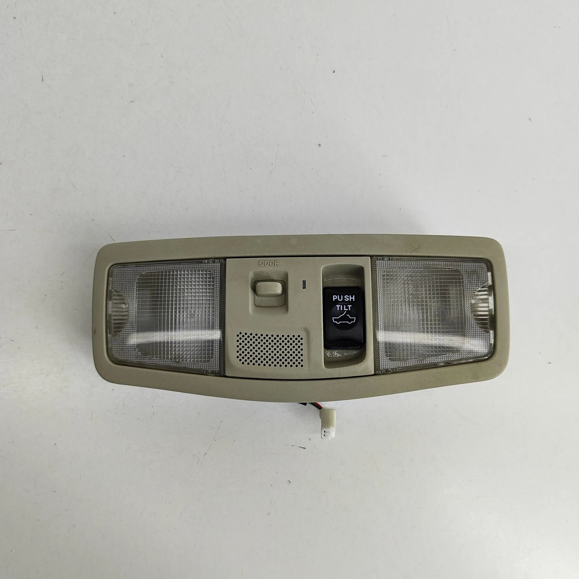 Mitsubishi Outlander Interior light Interior light — MITSUBISHI OUTLANDER (III GG_W...