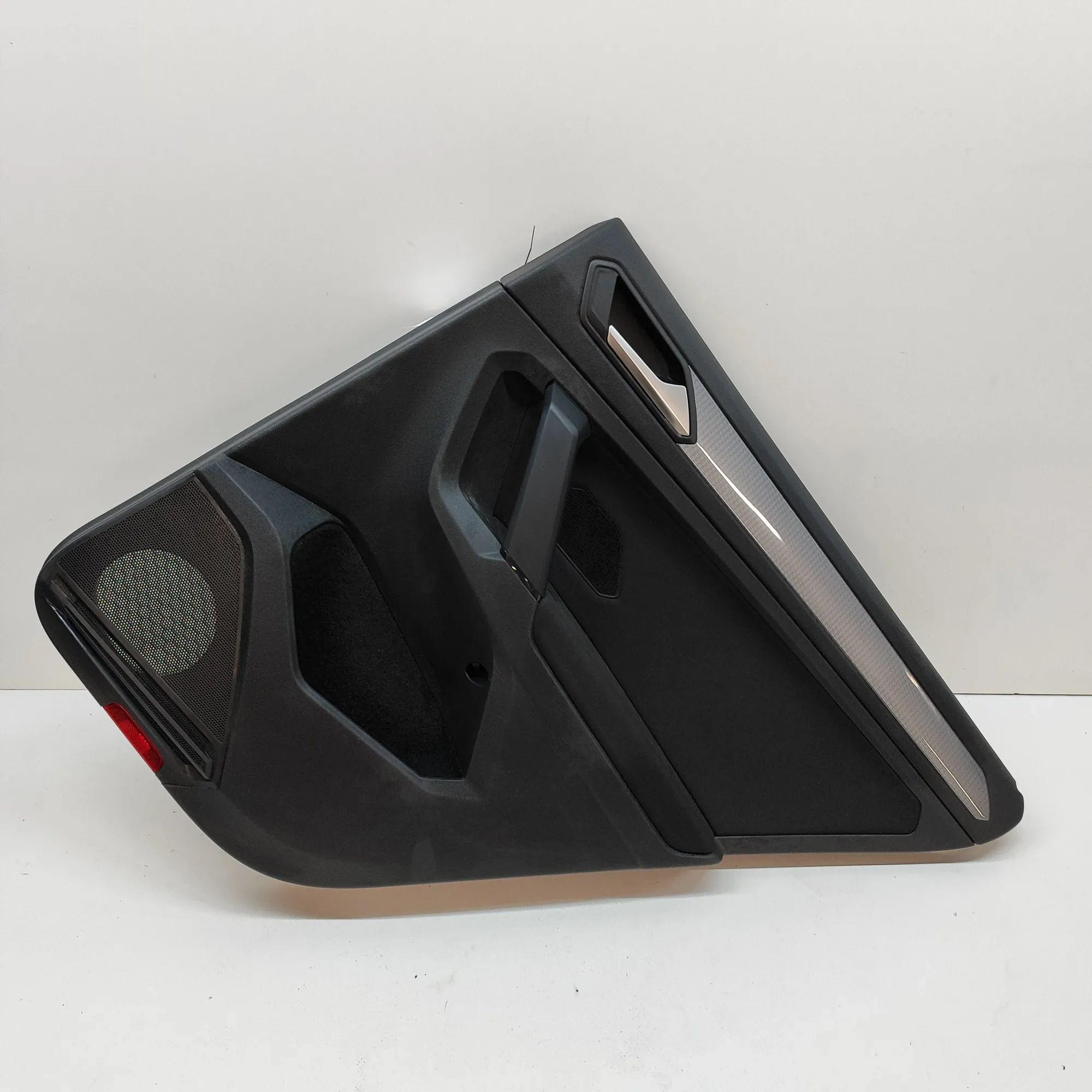 Volkswagen Tiguan Rear Right Door Panel Rear Right Door Panel — VW TIGUAN (AD1) (2016-....