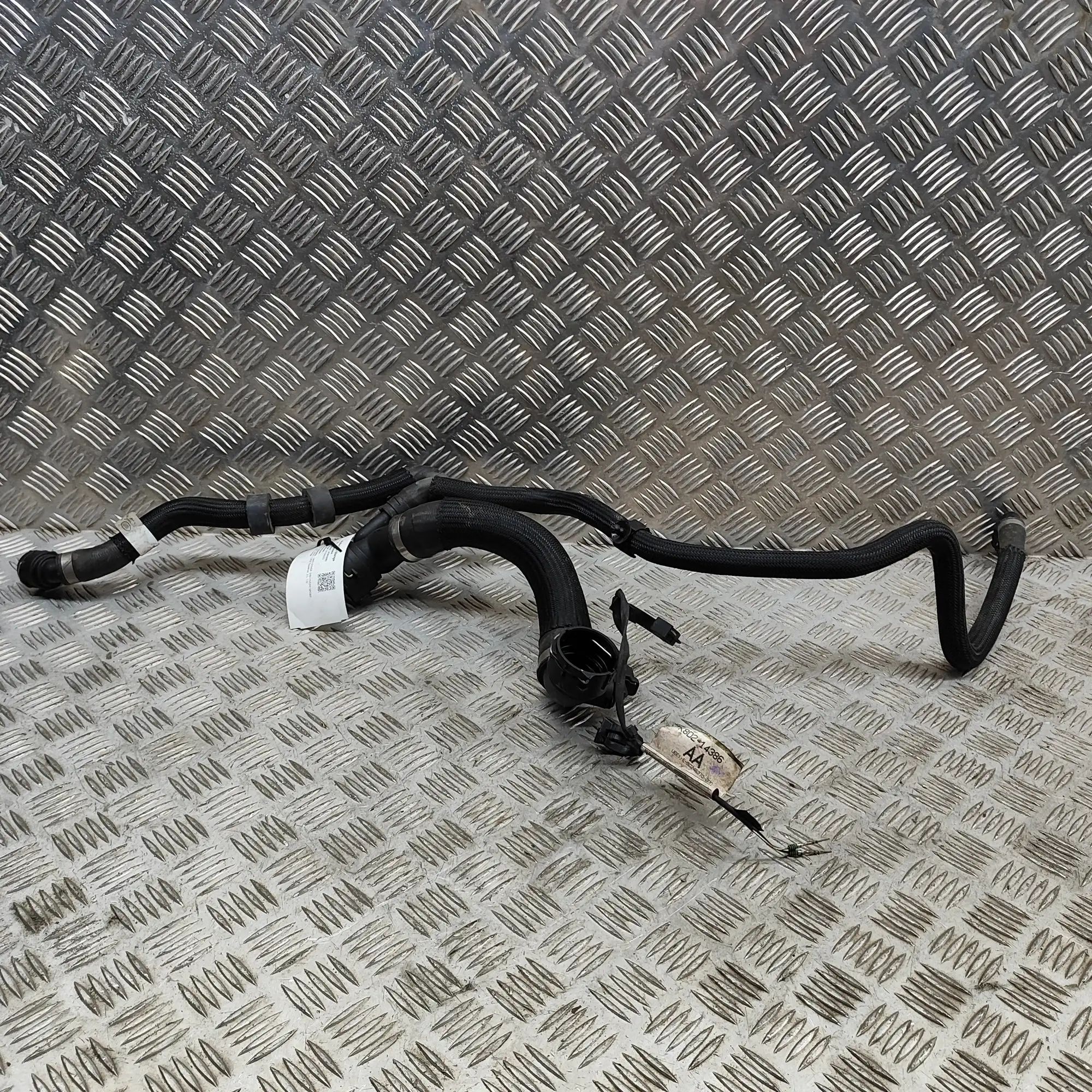 Land Rover Discovery Sport Шланг системы охлаждения Coolant hose — LAND ROVER DISCOVERY SPORT (L550...