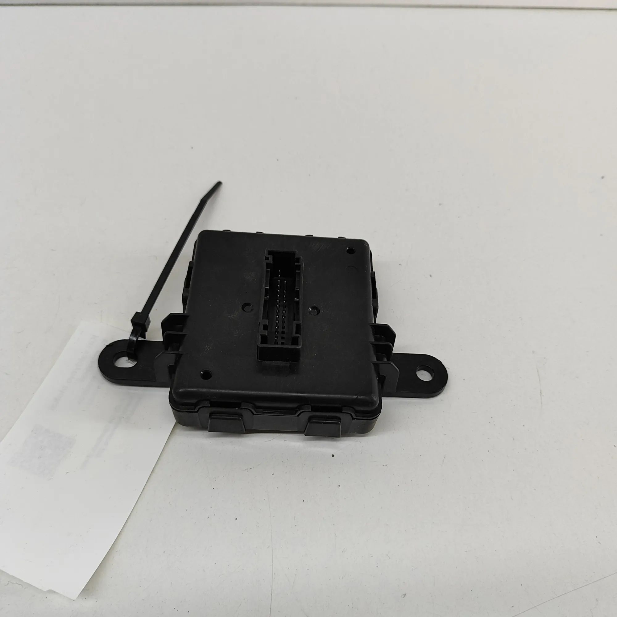 Audi Q4 e-tron Keyless Control Unit Keyless Control Unit — AUDI Q4 (Sportback F4N) ...