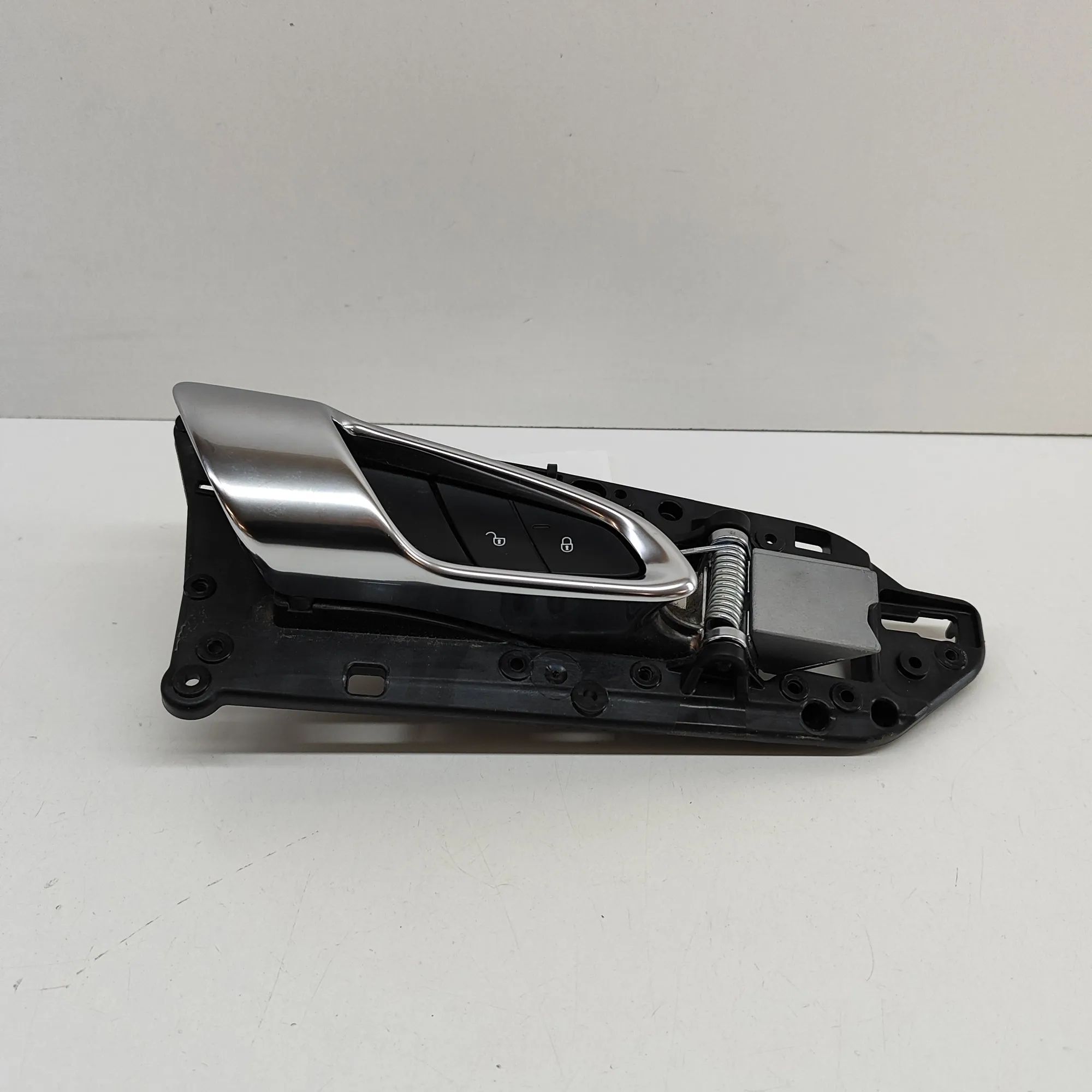 Porsche Cayenne Interior opening handle — front right Interior opening handle — front right — PORSCHE...