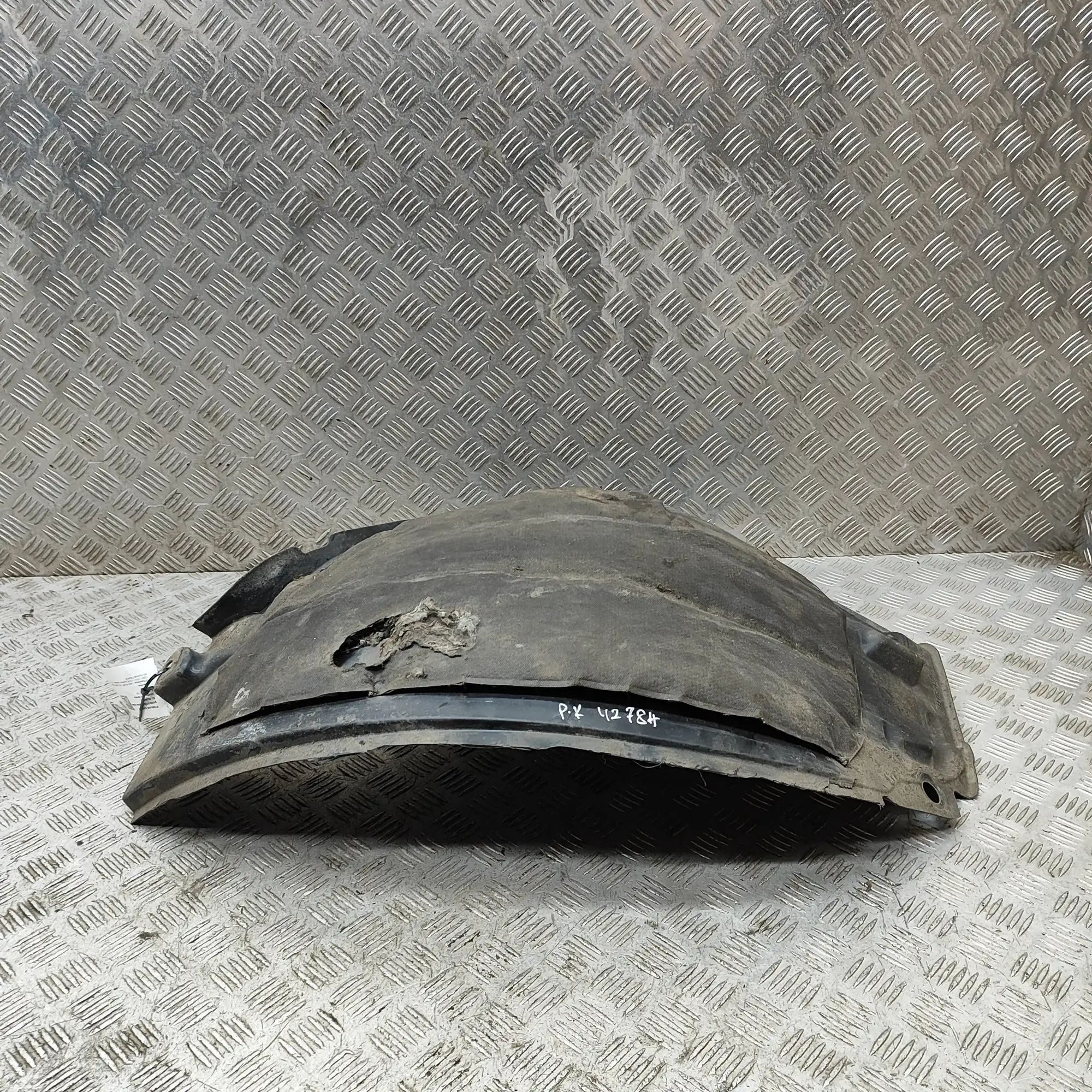 Land Rover Discovery Sport Wheel arch liner — front — left — rear section Wheel arch liner — front — left — rear section ...