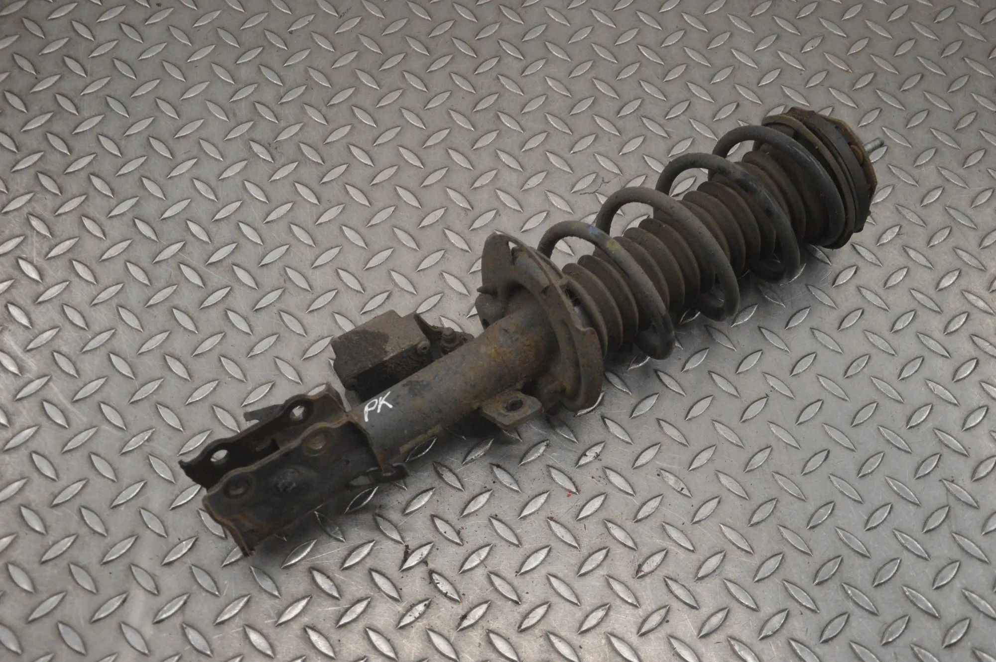 Ford Fiesta Shock absorber — front left Shock absorber — front left — FORD FIESTA (VI V...