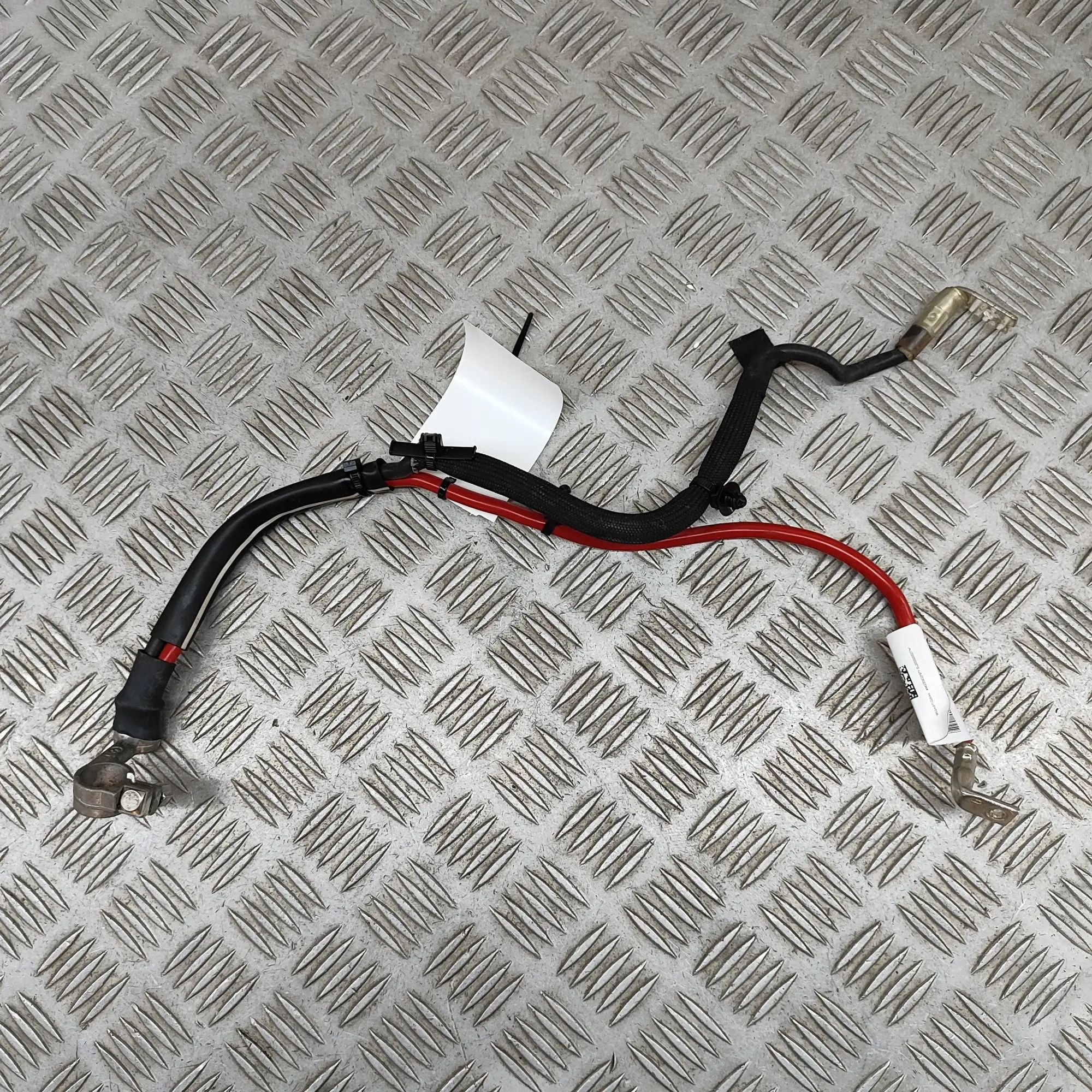 Volkswagen Tiguan Positive Battery Cable Positive Battery Cable — VW TIGUAN (AD1) (2016-...
