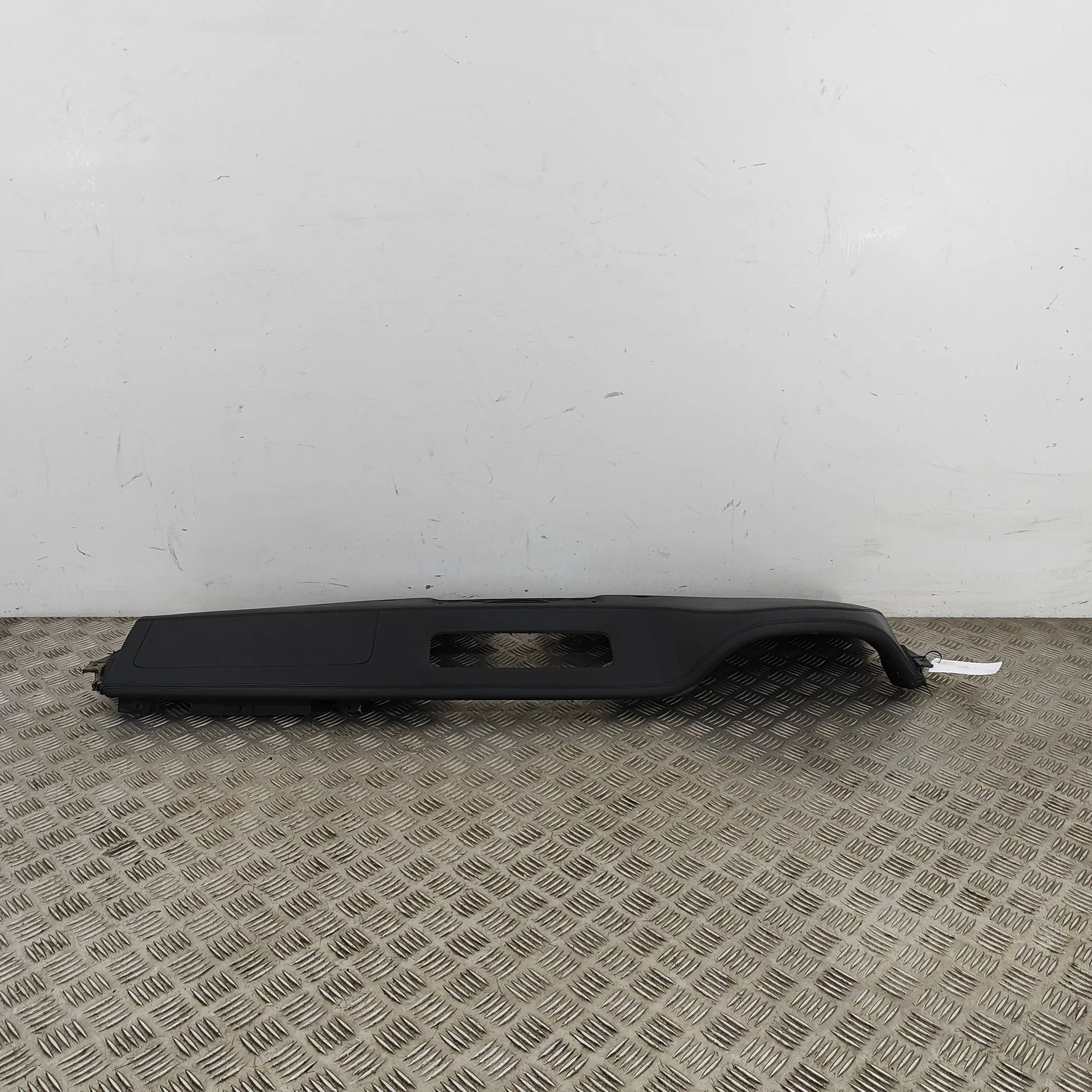 Land Rover Range Rover (L405) Dashboard Trim Dashboard trim — LAND ROVER RANGE ROVER (III L3...