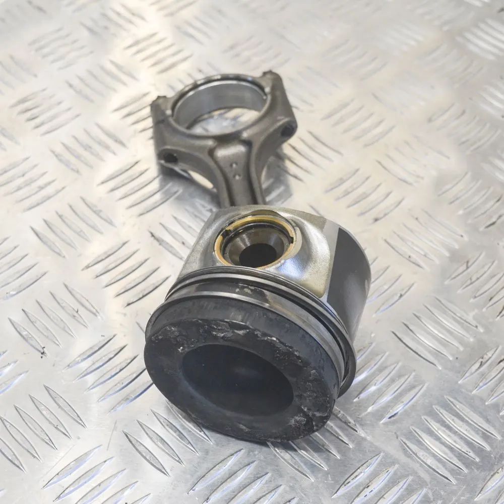Volvo XC60 Piston Piston — VOLVO XC60 (2008-2017) — 31272195,3140...
