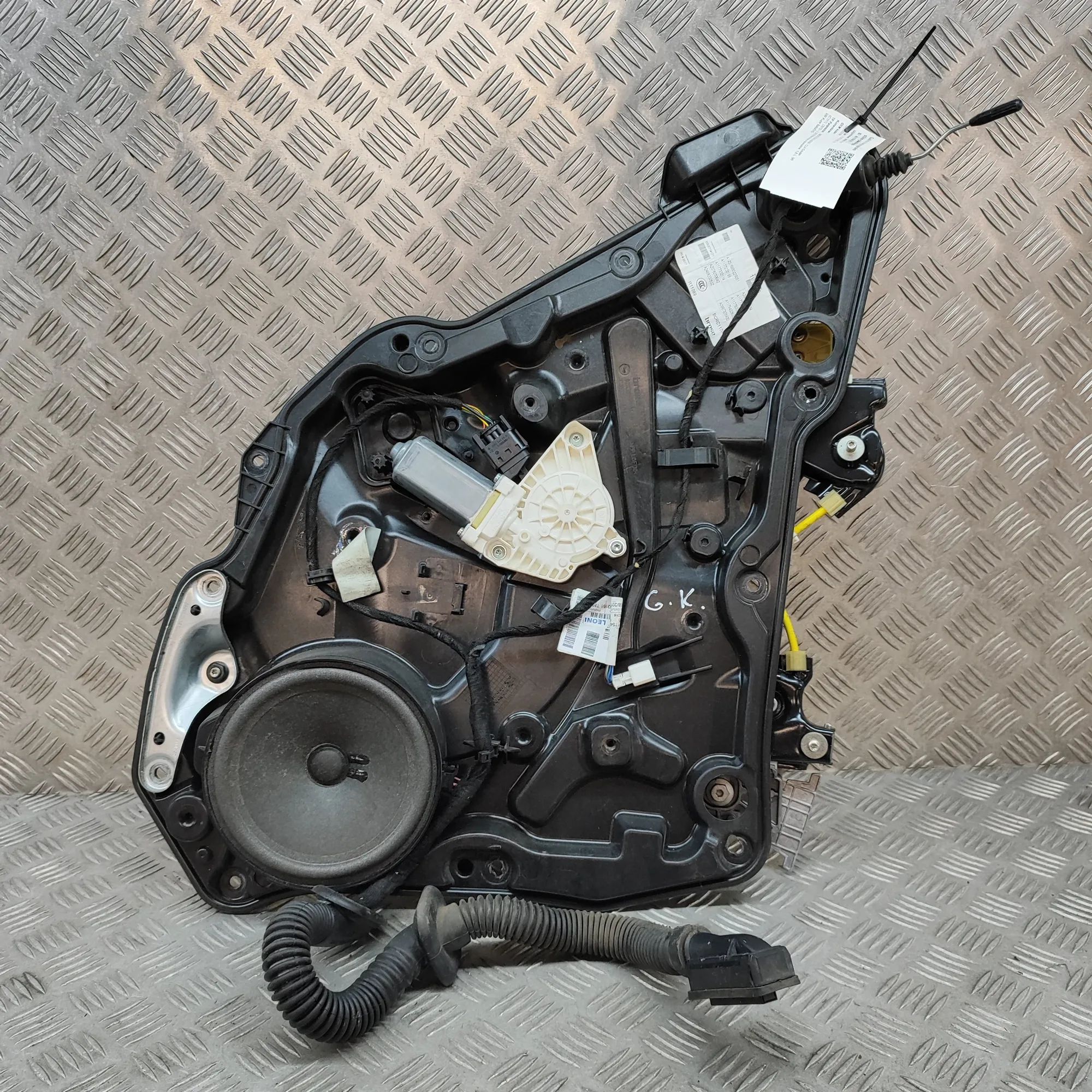 Mercedes-Benz CLA (C117) Window regulator — rear left Window regulator — rear left — MERCEDES BENZ CL...