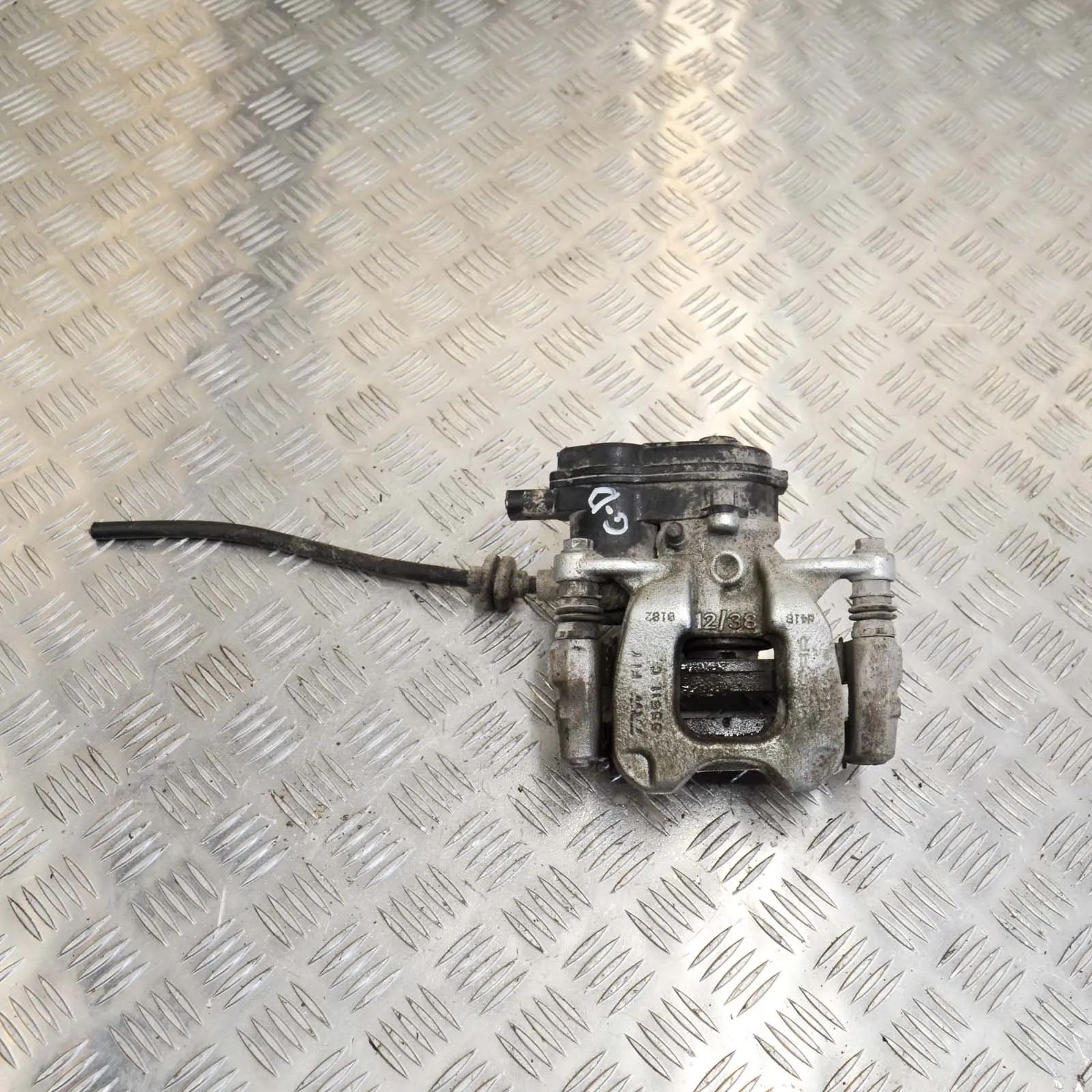 Jeep Renegade Brake caliper — rear right Brake caliper — rear right — JEEP RENEGADE (Off...