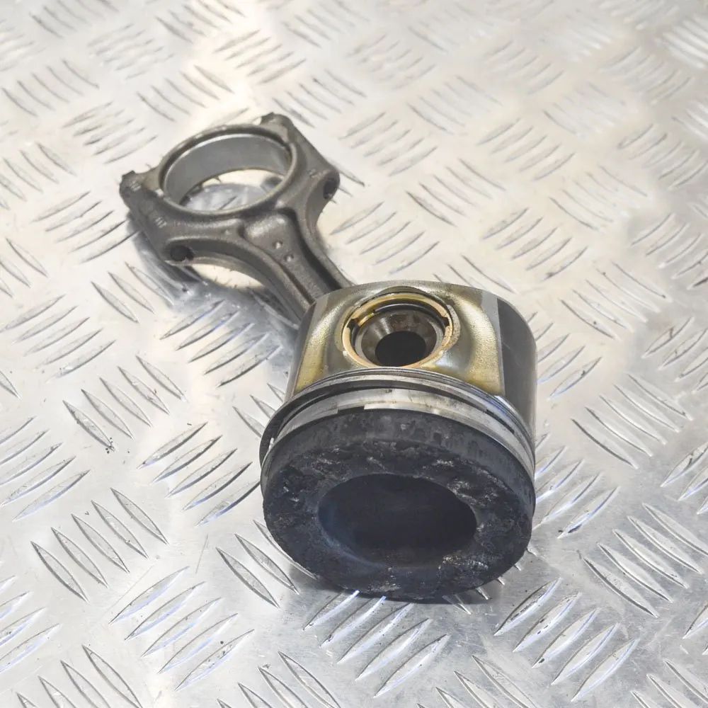 Volvo XC60 Piston Piston — VOLVO XC60 (2008-2017) — 31272195,3140...