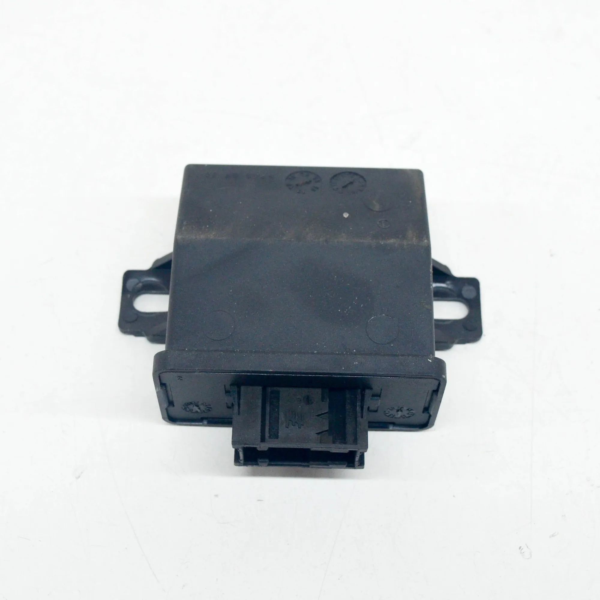 Maserati Ghibli Headlight control unit — front right Headlight control unit — front right — MASERATI...
