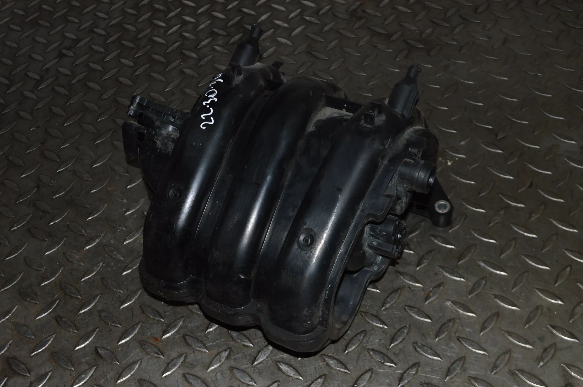 Volkswagen Polo sisselaskekollektor Intake Manifold — VW POLO (6R, 6C) (2009-...) —...