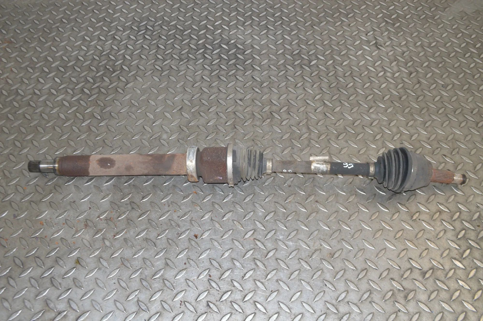 Ford Fiesta Front Right Driveshaft Front Right Driveshaft — FORD FIESTA (VI) (2008...