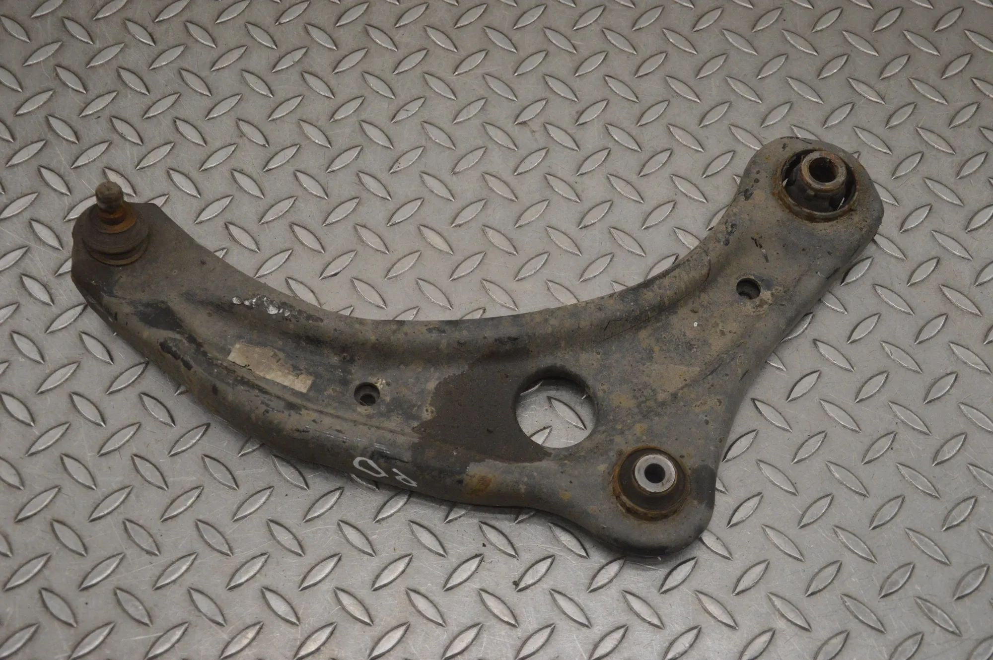 Nissan Micra Front Right Lower Control Arm Front Right Lower Control Arm — NISSAN MICRA (V...