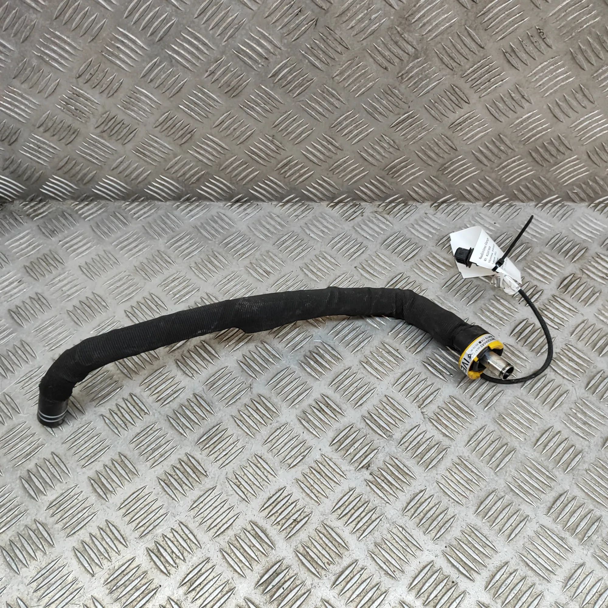 Iveco Daily Coolant hose Coolant hose — IVECO DAILY (VI Van/Estate) (201...