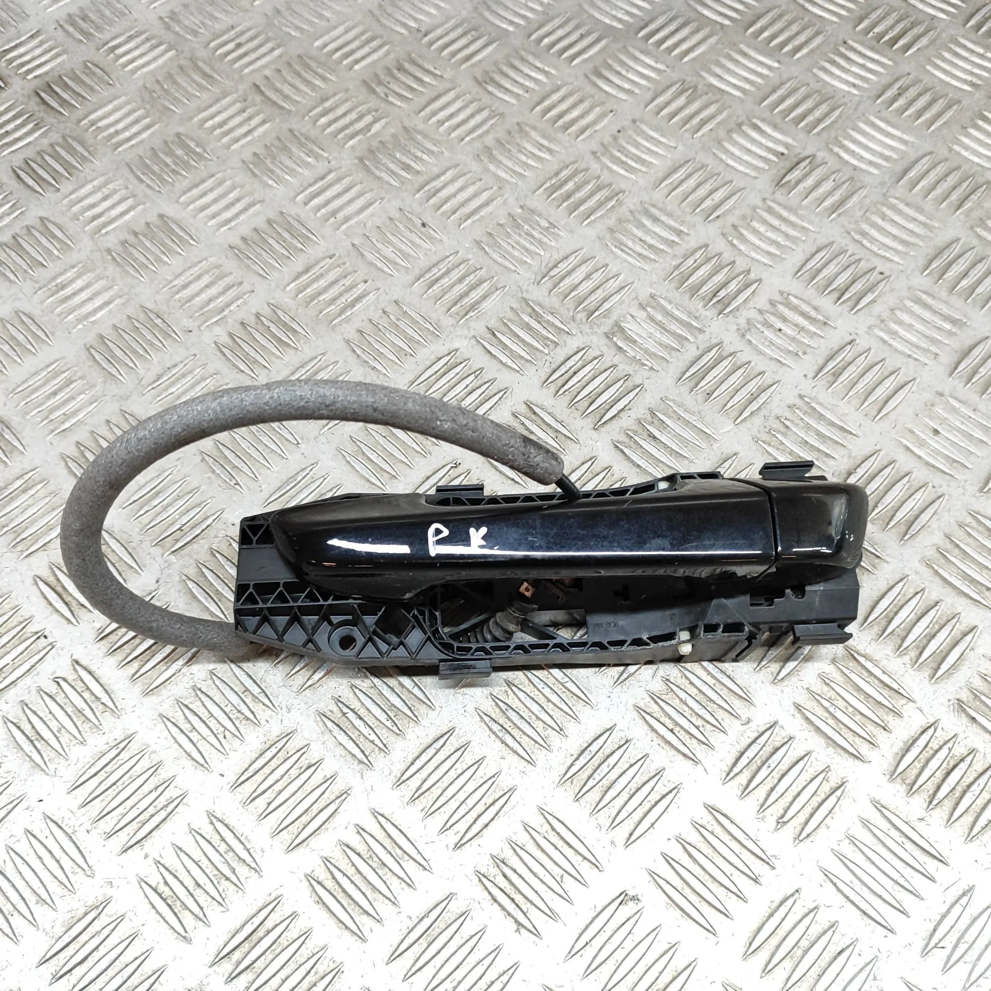 Porsche Cayenne Exterior door handle — front left Exterior door handle — front left — PORSCHE CAY...