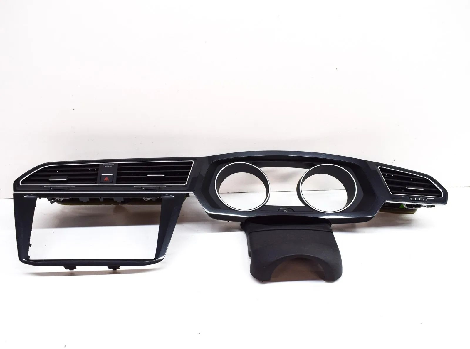 Volkswagen Tiguan Dashboard Trim Dashboard trim — VW TIGUAN (AD1) (2016-...) — 5...