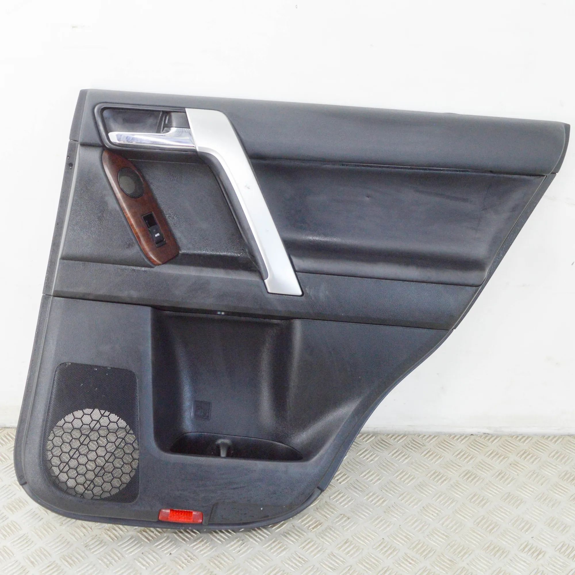 Toyota Land Cruiser 150 Rear Right Door Panel Rear Right Door Panel — TOYOTA LAND CRUISER (_J...