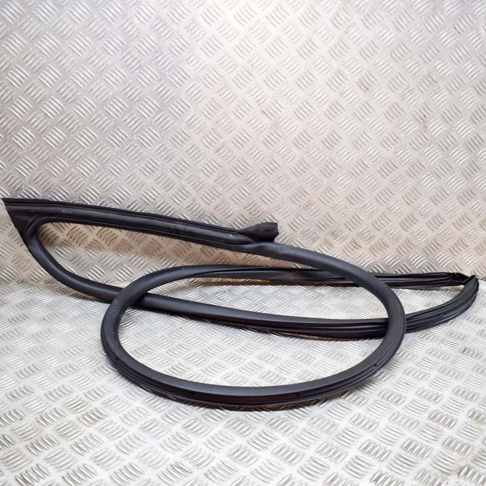 Maserati Levante Door rubber seal — front left Door rubber seal — front left — MASERATI LEVANT...