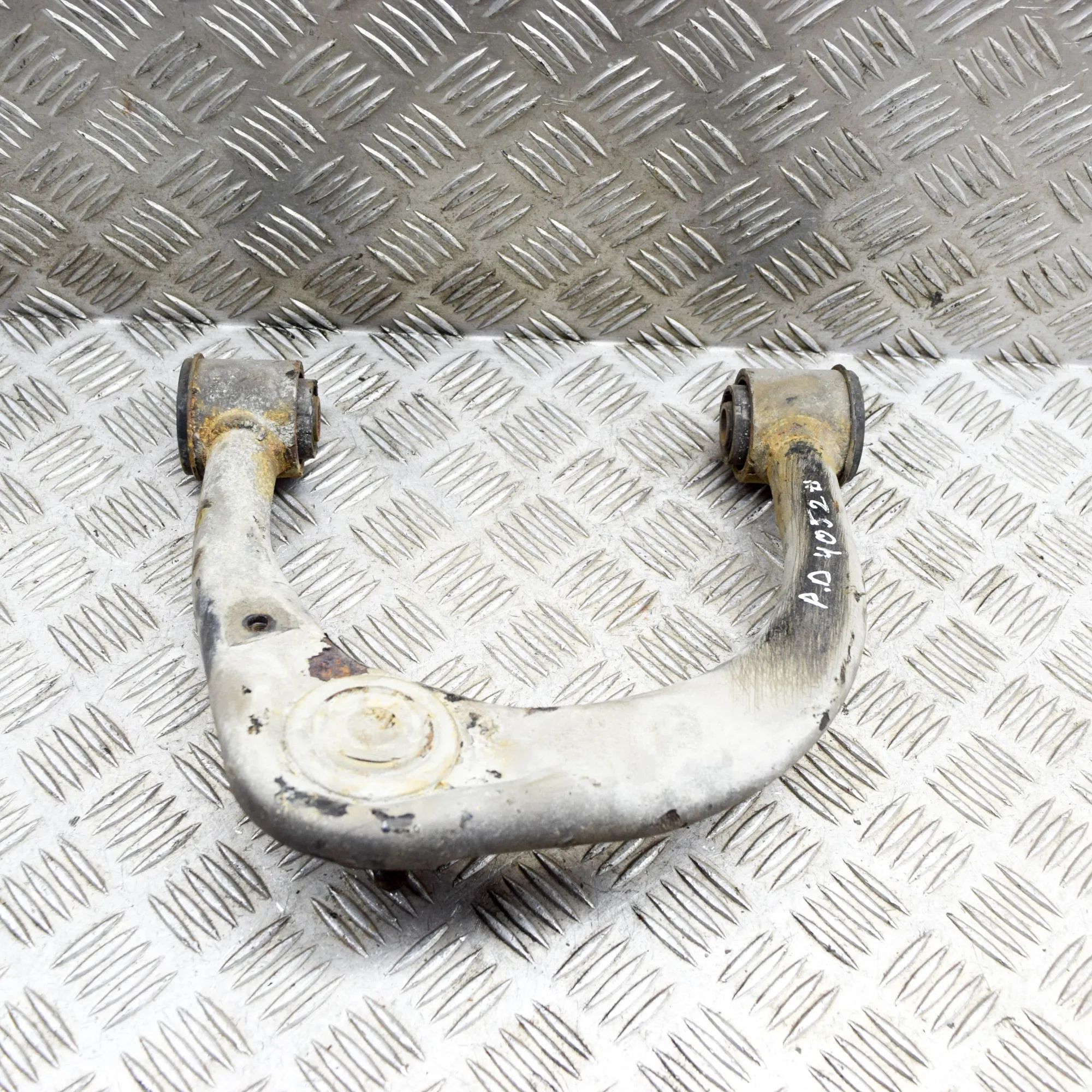 Toyota Land Cruiser 150 Front Right Upper Control Arm Front Right Upper Control Arm — TOYOTA LAND CRU...