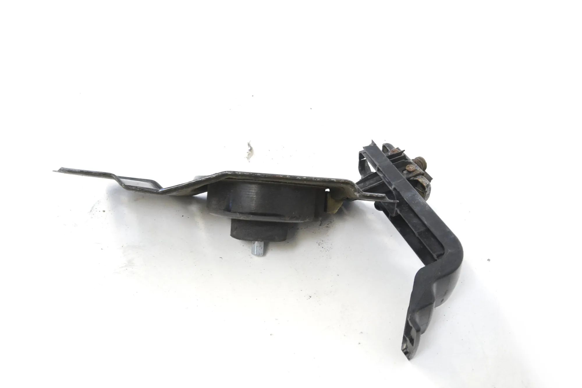 Chrysler Grand Voyager / Town & Country Spare wheel mount Spare wheel mount — CHRYSLER GRAND (VOYAGER V R...
