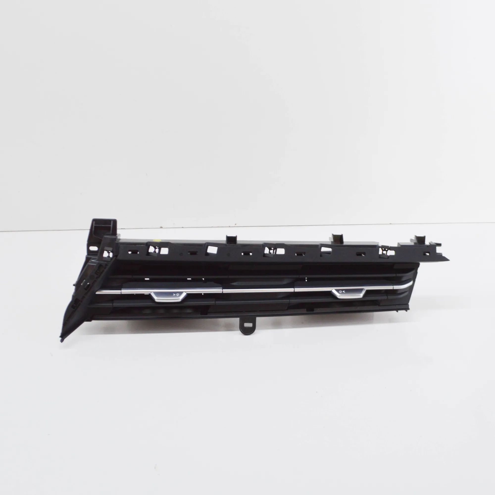 Audi Q4 e-tron Dashboard Air Vents Dashboard Air Vents — AUDI Q4 (Sportback F4N) (...