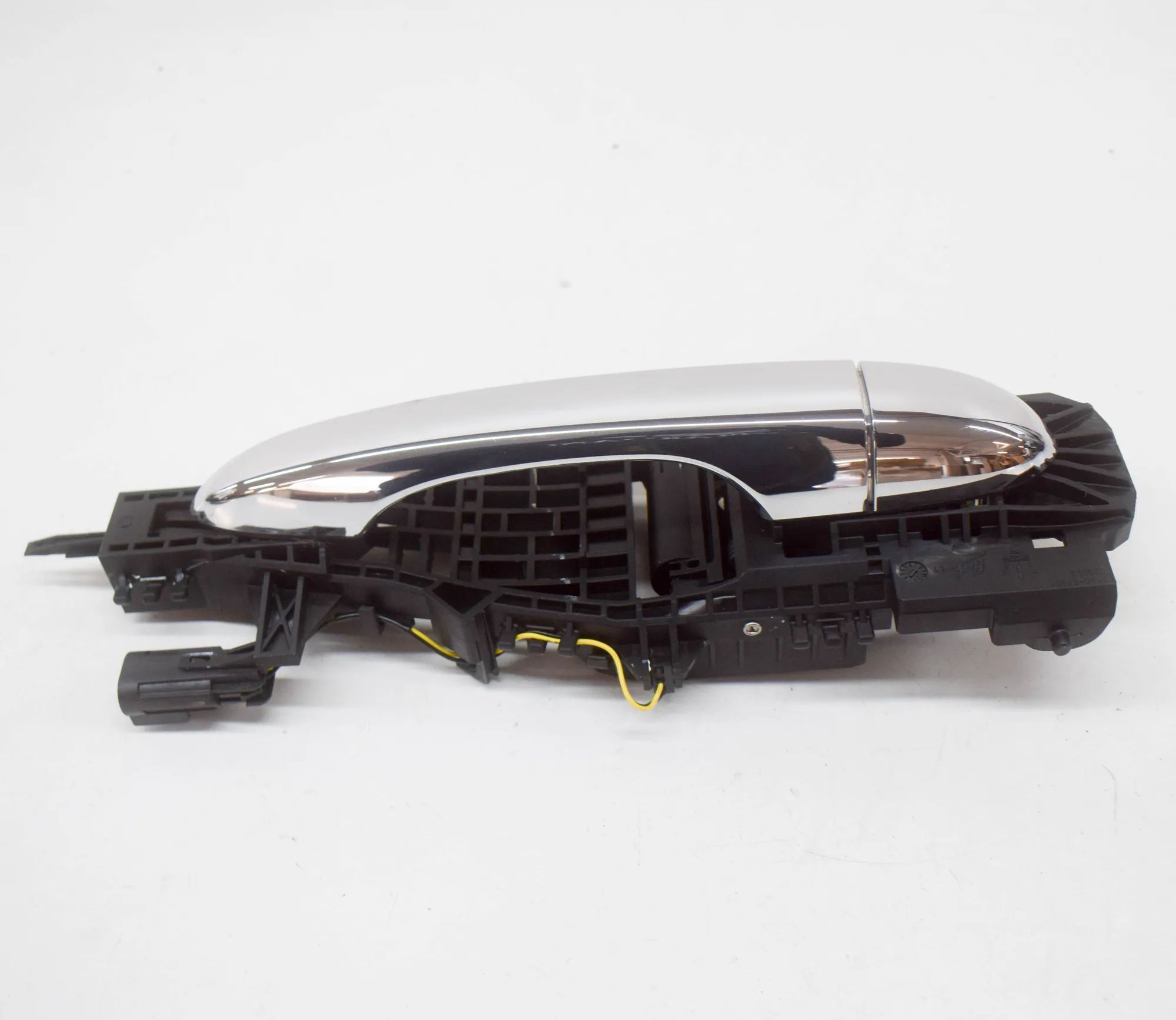 Maserati Ghibli Exterior door handle — rear left Exterior door handle — rear left — MASERATI GHI...