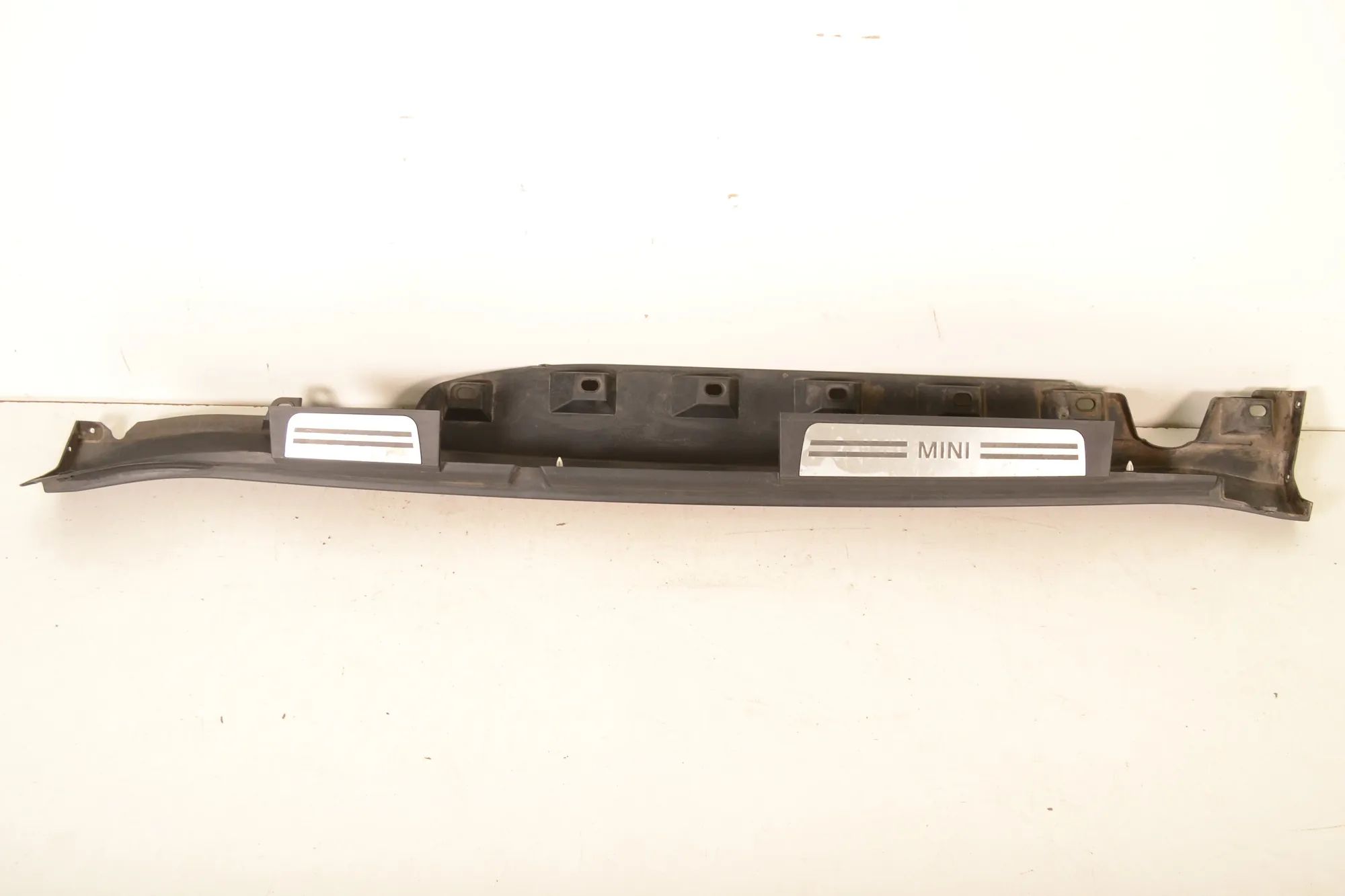 Mini Countryman, Paceman (R60 / R61) Right Side Plastic Sideskirt Cover Right Side Plastic Sideskirt Cover — MINI COUNT...