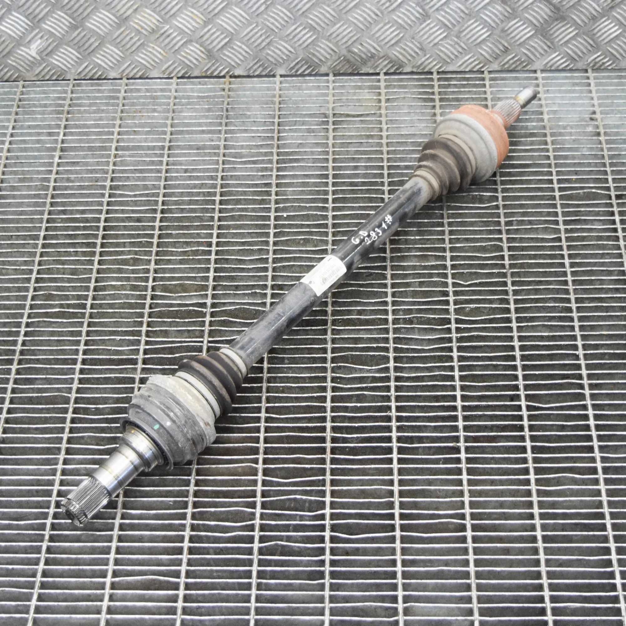 Porsche Panamera Rear Right Driveshaft Rear Right Driveshaft — PORSCHE PANAMERA (970) ...