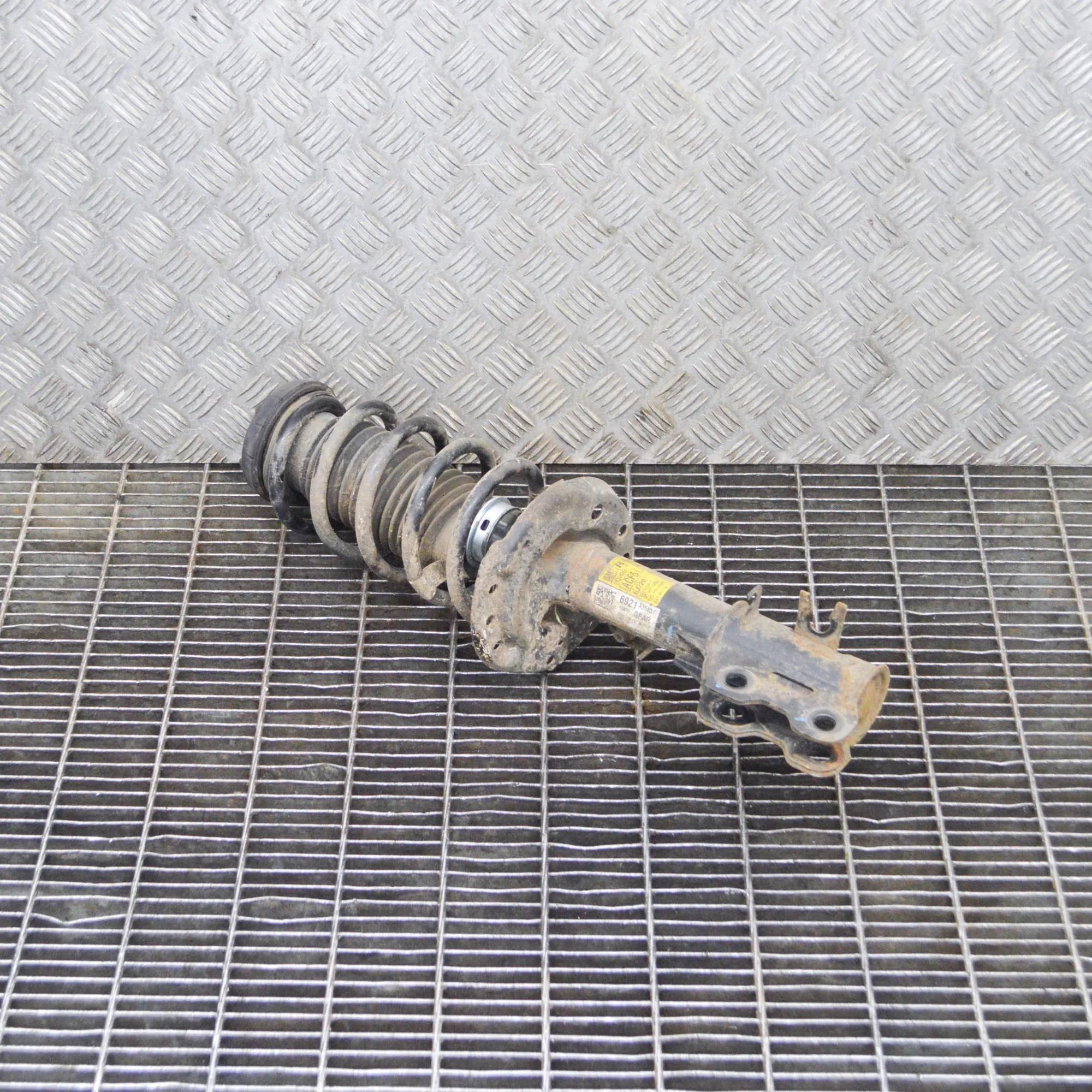Opel Mokka (A) Shock absorber — front right