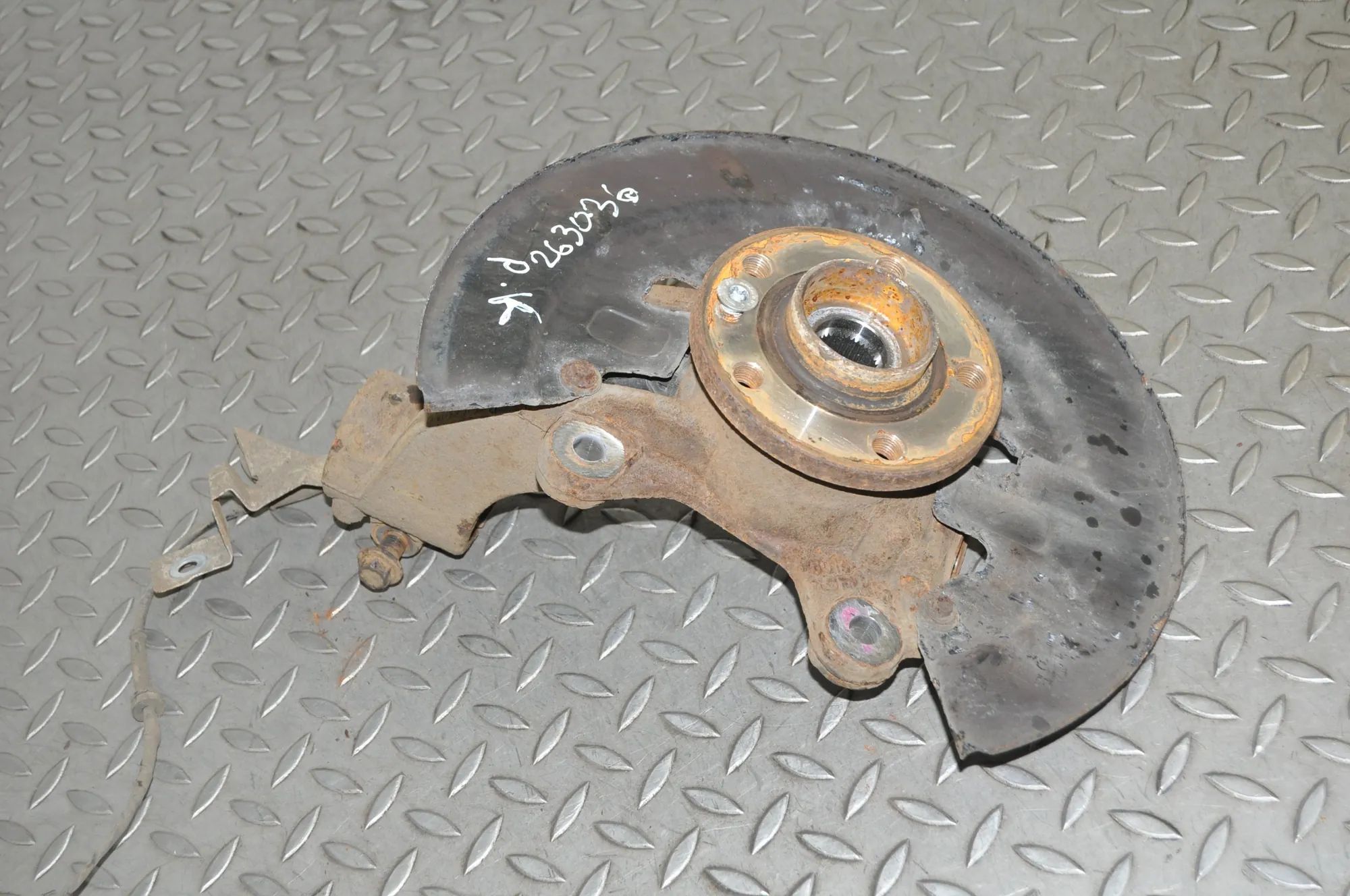 Volvo XC60 Front Left Wheel Hub Front Left Wheel Hub — VOLVO XC60 (2008-2017)

...