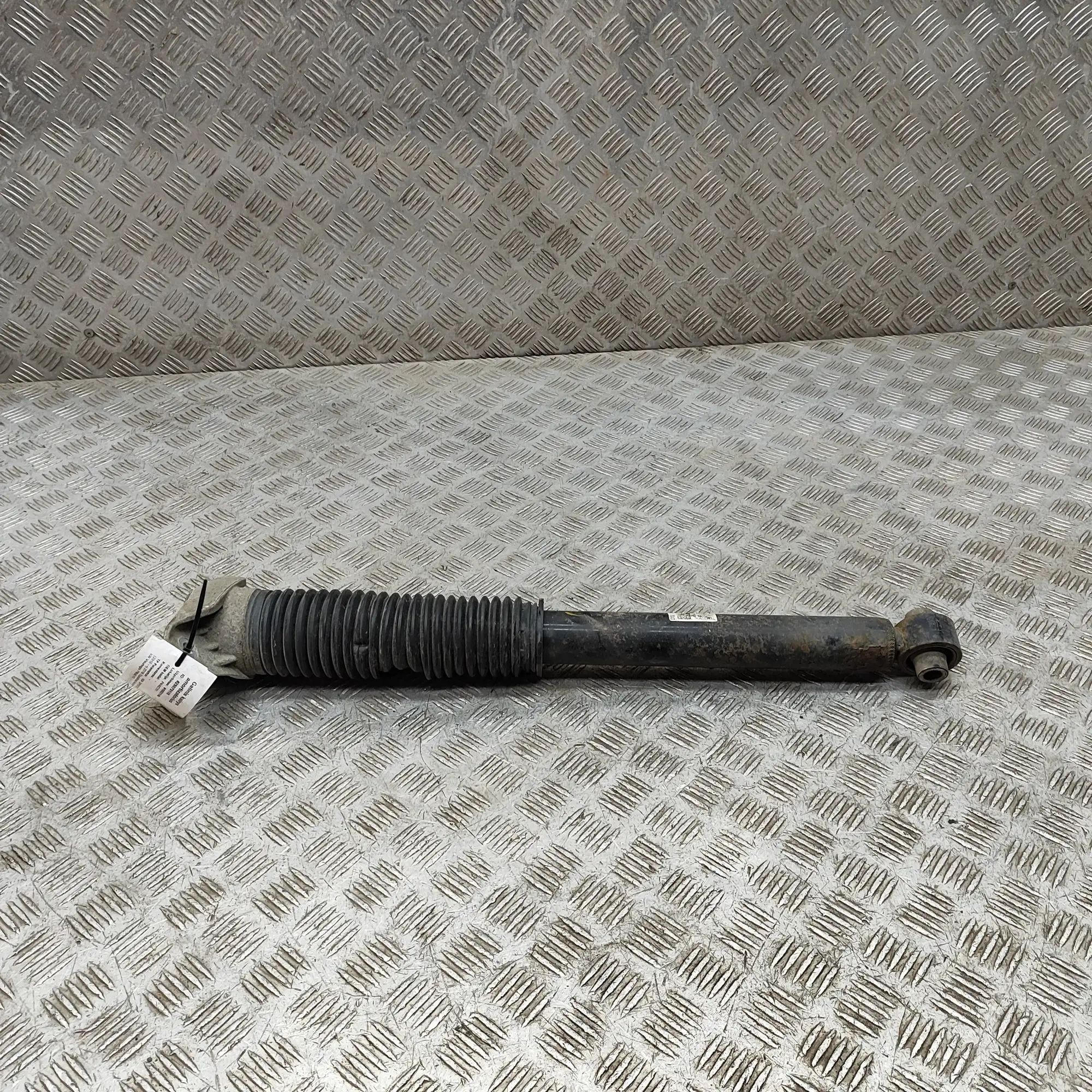 Kia Sportage Shock absorber — rear left Shock absorber — rear left — KIA SPORTAGE (QL) ...
