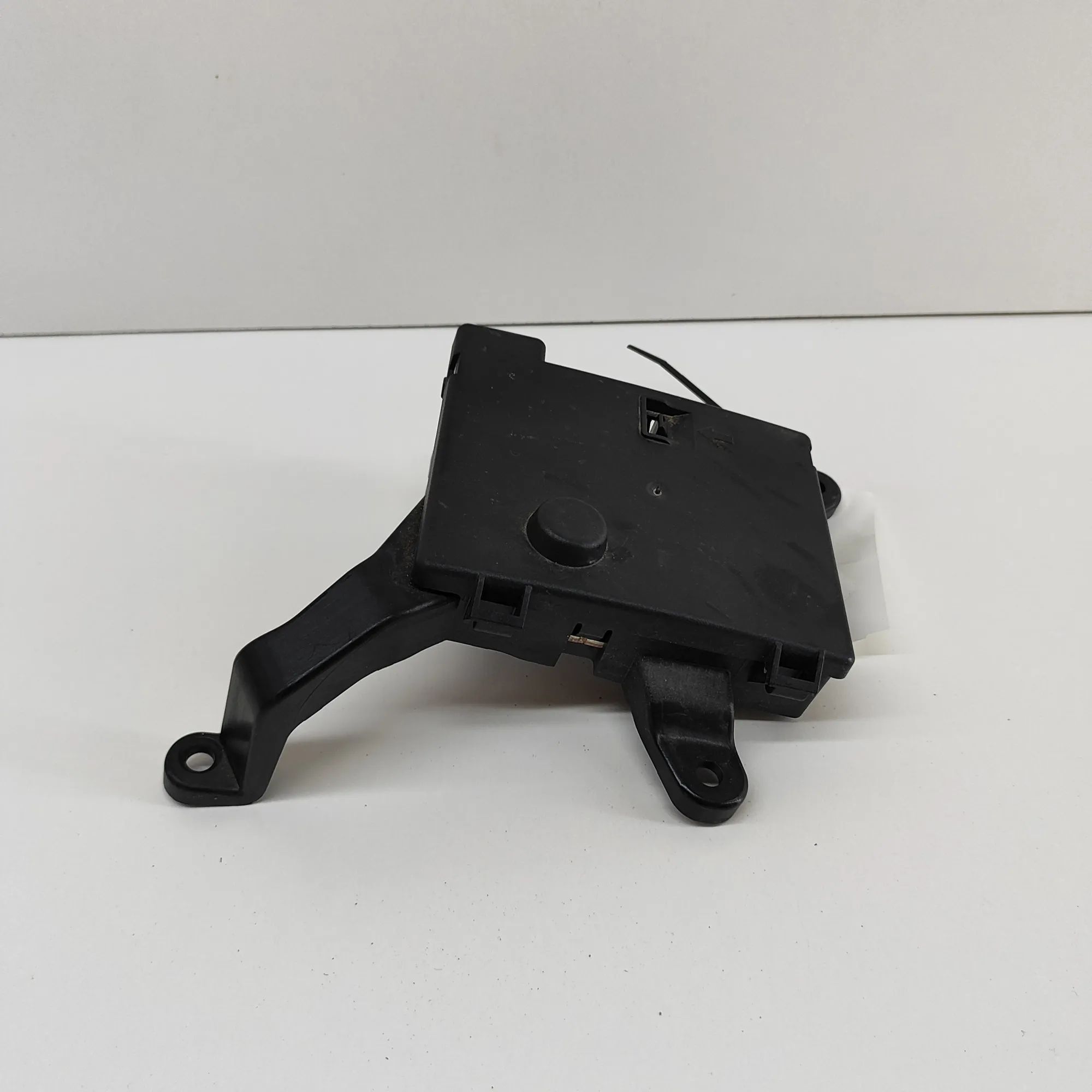 Audi e-tron Fuse Box Module Fuse Box Module — AUDI E-TRON (GEN) (2018-...) ...