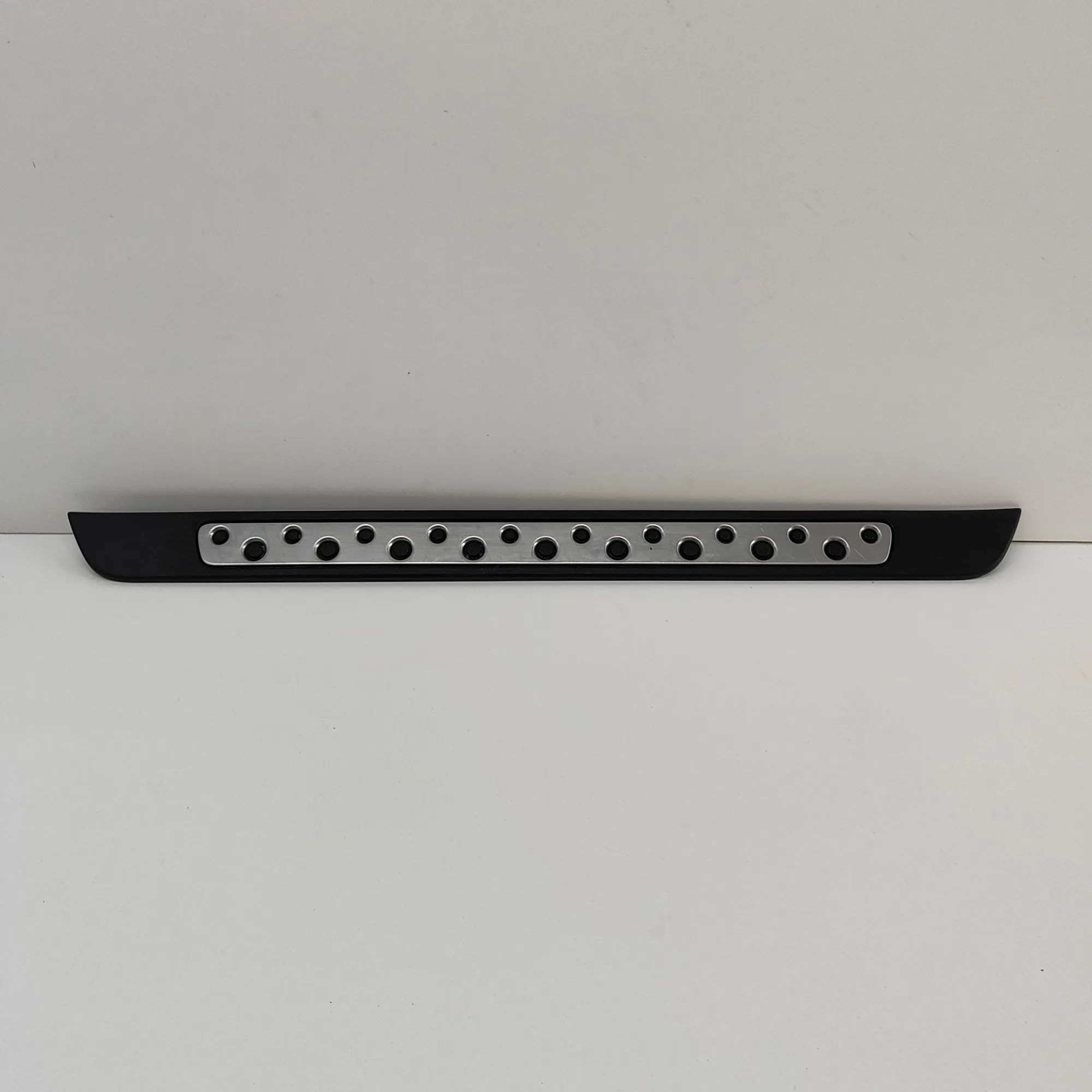 Toyota GT86 Sill trim — front left Sill trim — front left — TOYOTA GT (86 Coupe ZN...