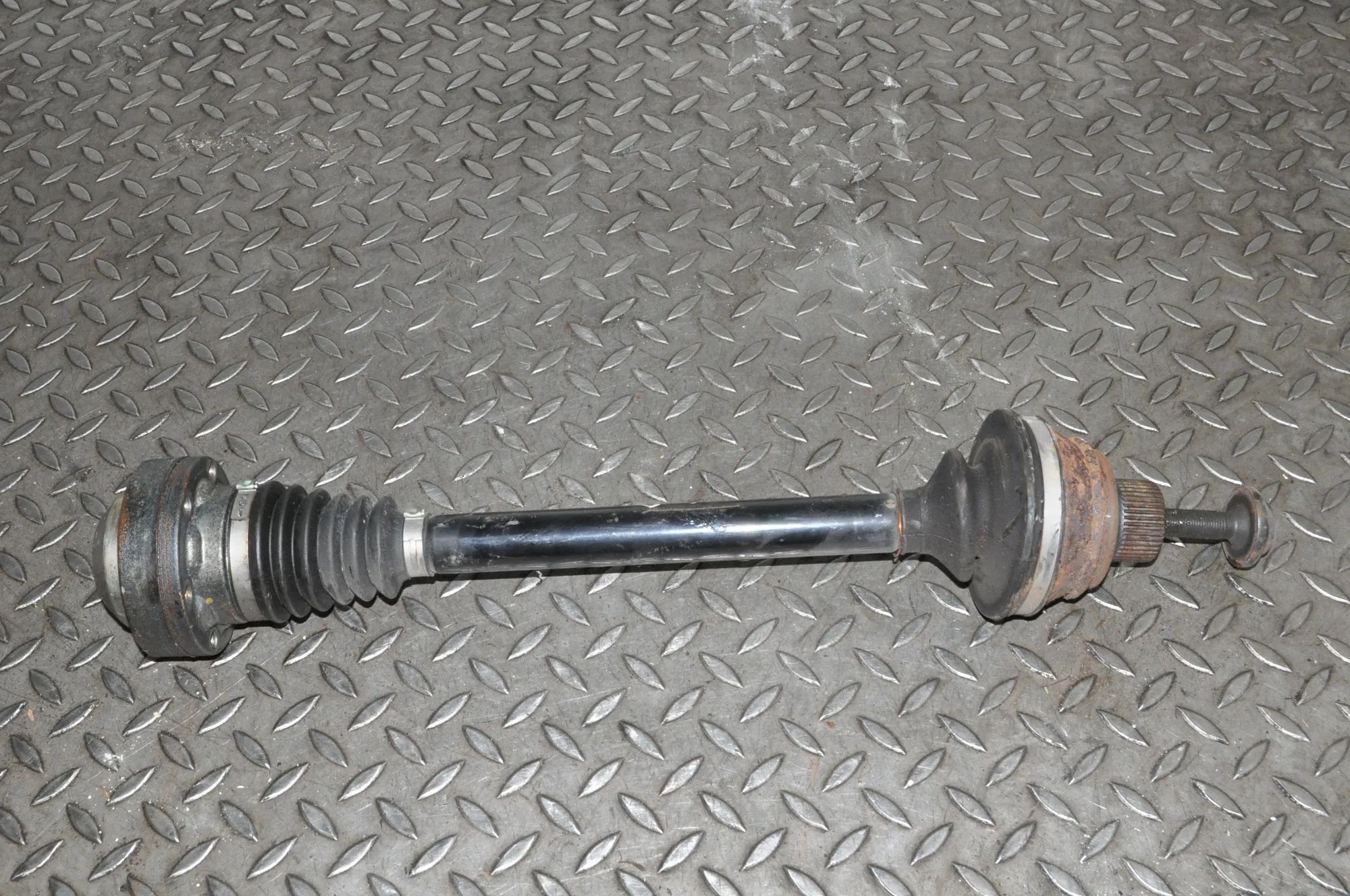 Audi A5 (B8) Rear Right Driveshaft Rear Right Driveshaft — AUDI A5 (8T3) (2007-201...