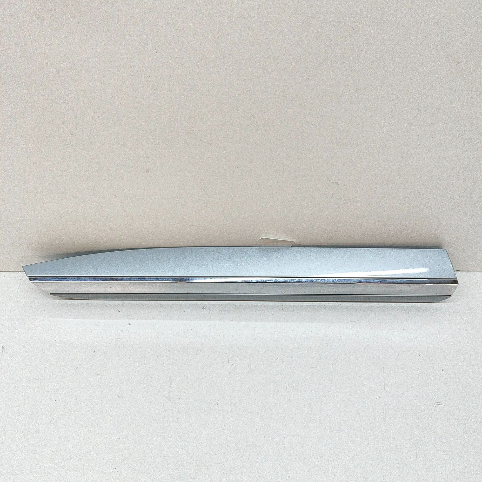 Volkswagen Arteon Lower door moulding — rear — right Lower door moulding — rear — right — VW ARTEON ...