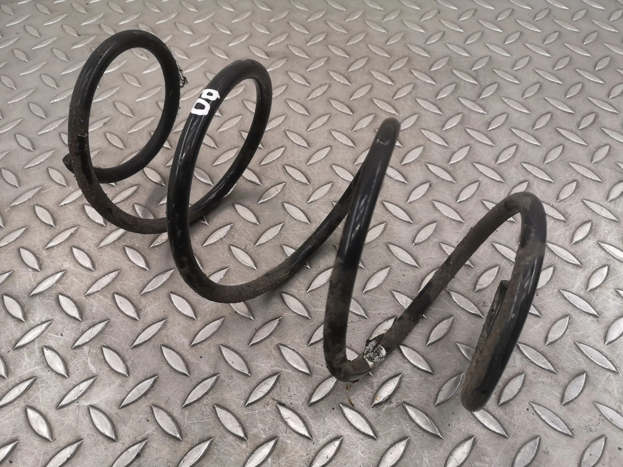 BMW 2 (F22 / F23) Coil spring — front right Coil spring — front right — BMW 2 SERIES COUPE ...