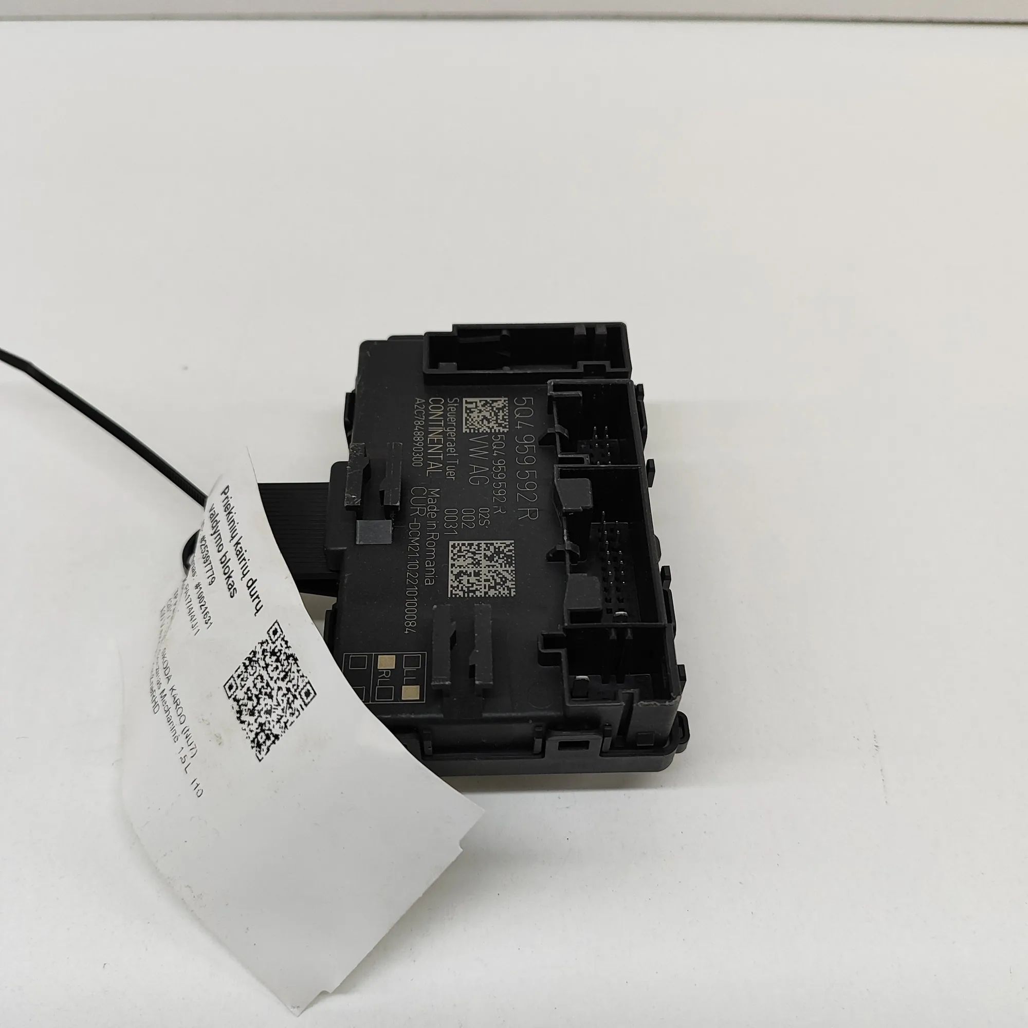 Skoda Karoq Door control unit — front left Door control unit — front left — SKODA KAROQ (N...
