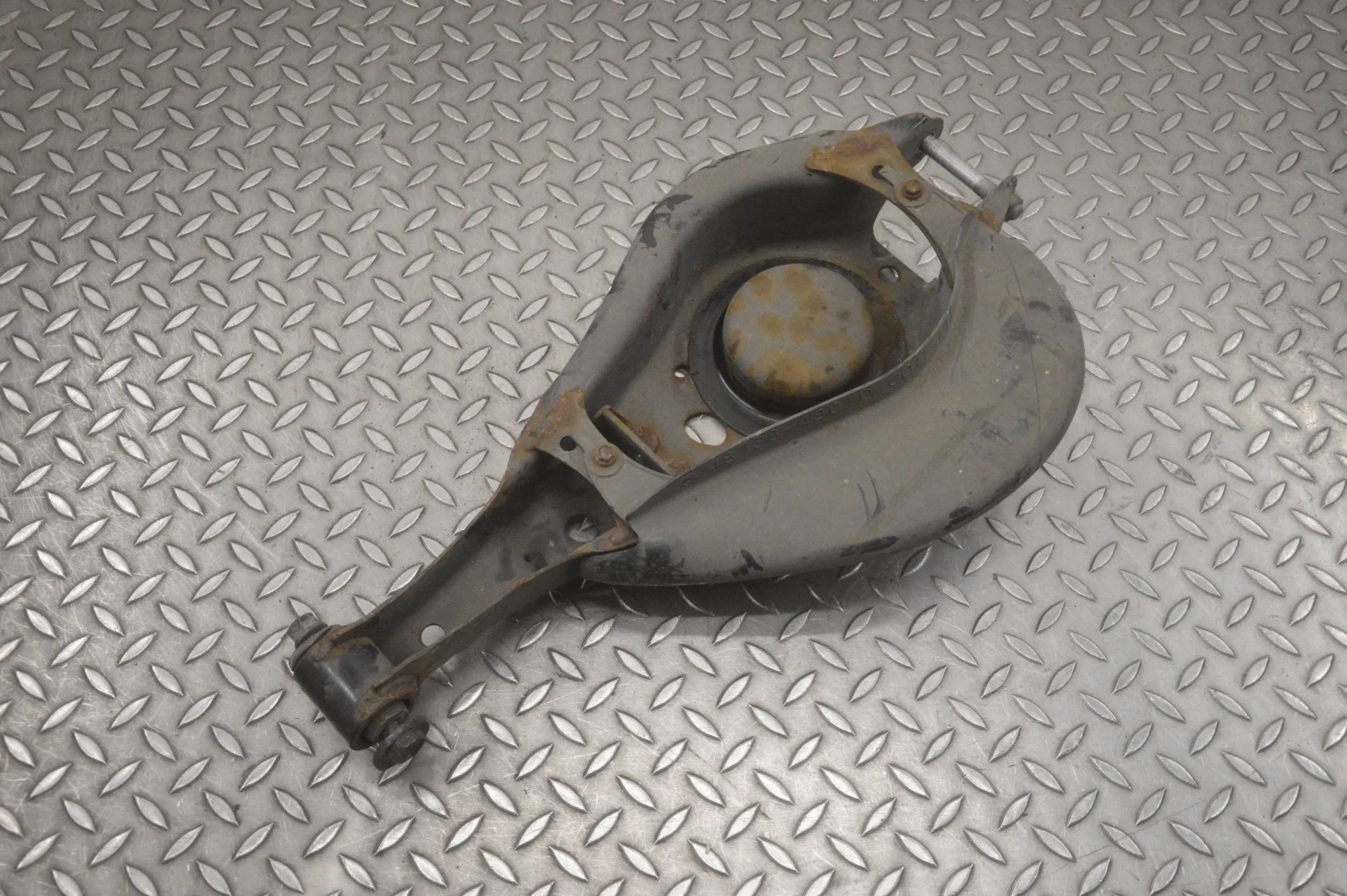 Lexus RX Rear Left Lower Control Arm Rear Left Lower Control Arm — LEXUS RX (_L2_) (...