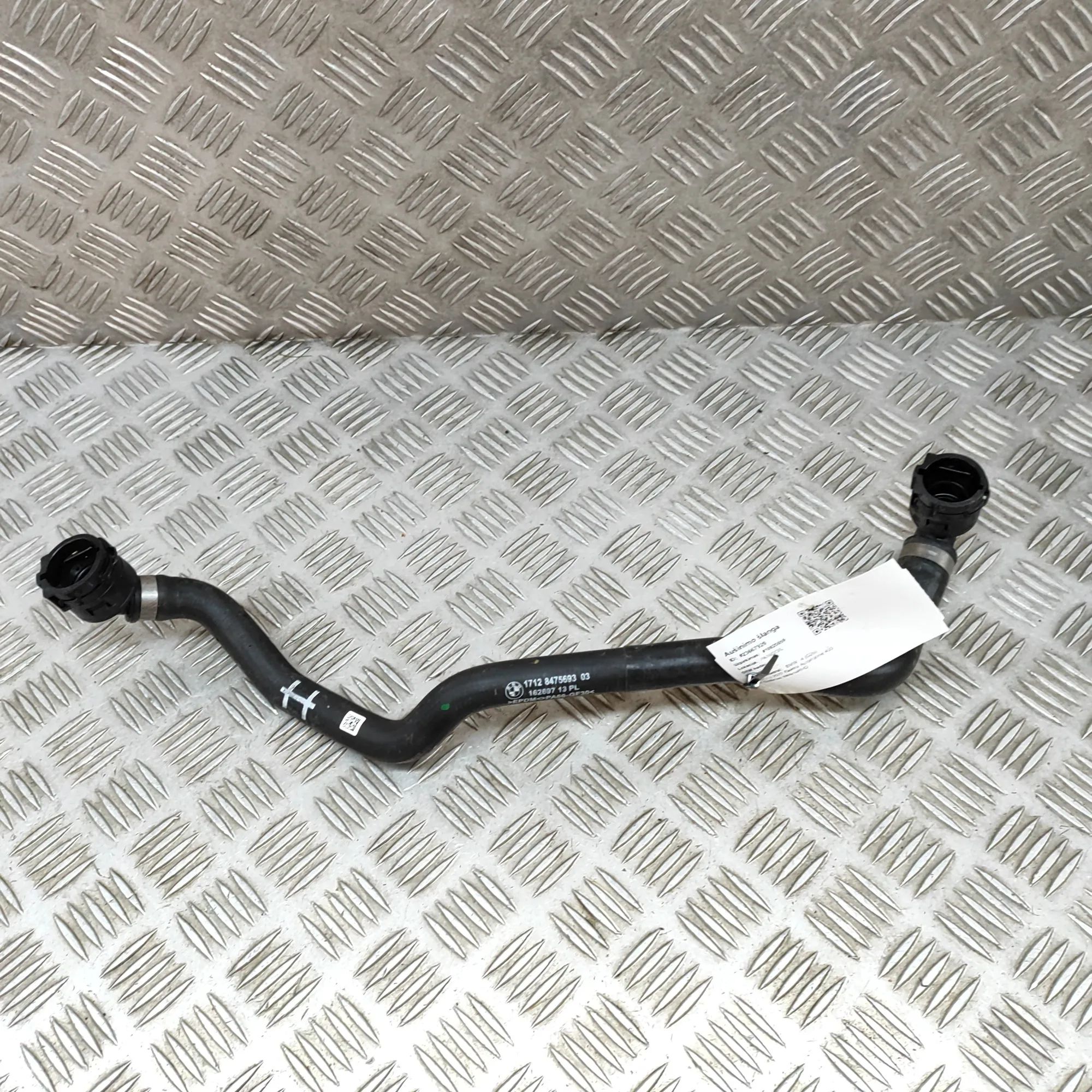 BMW i4 (G26) Coolant hose Coolant hose — BMW I4 (G26) (2022-...) — 847569...