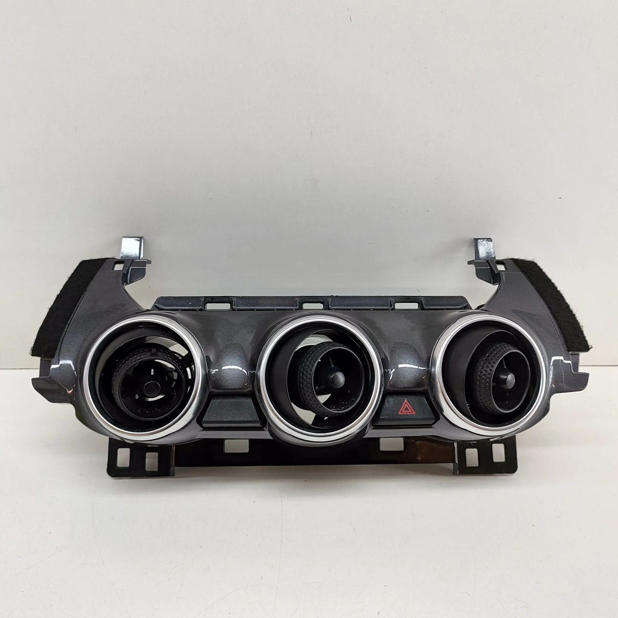 Nissan Juke Dashboard Air Vents Dashboard Air Vents — NISSAN JUKE (F16) (2019-....