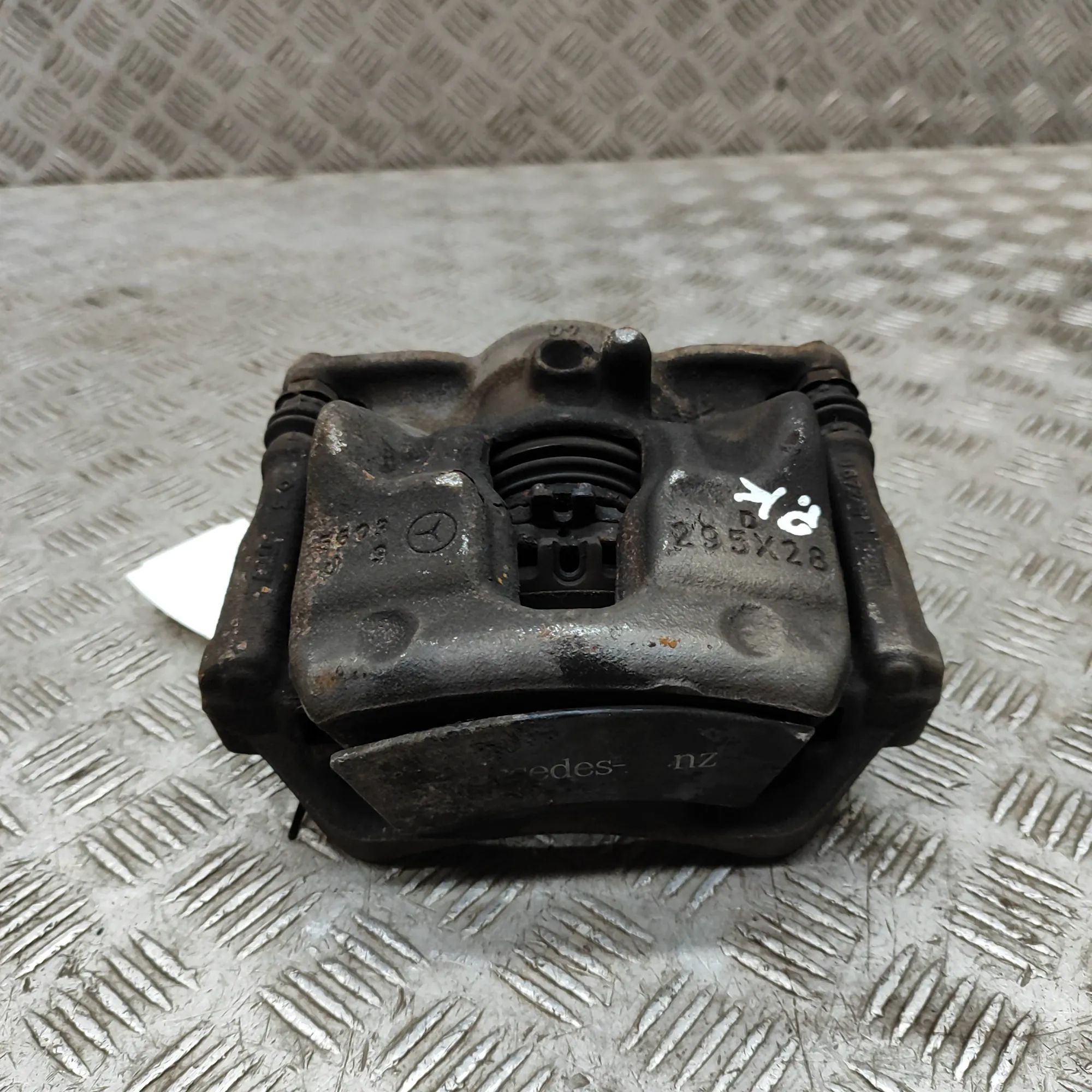Mercedes-Benz CLA (C117) Brake caliper — front left Brake caliper — front left — MERCEDES BENZ CLA ...