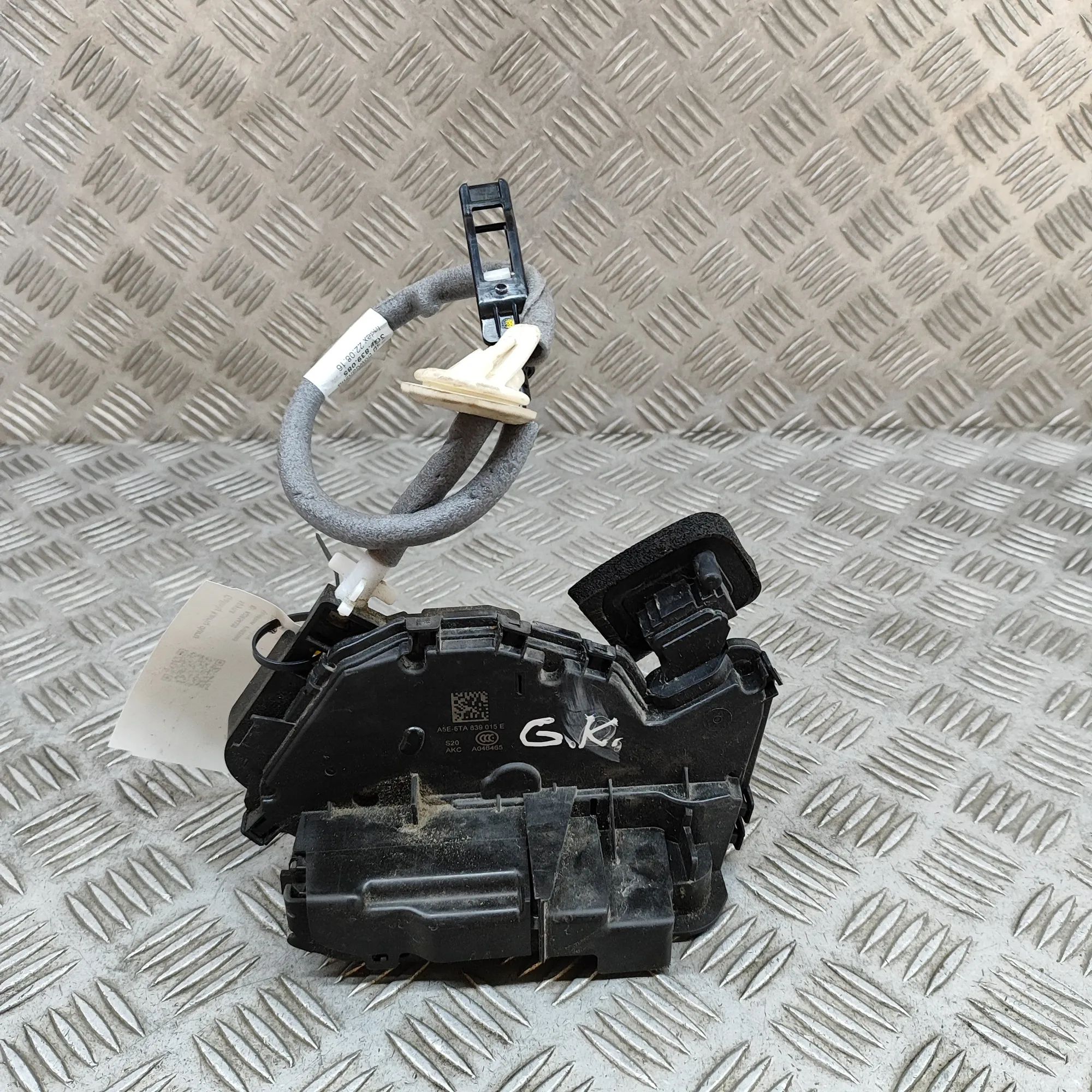 Volkswagen Arteon Door lock — rear left Door lock — rear left — VW ARTEON (3H7) (2017-....
