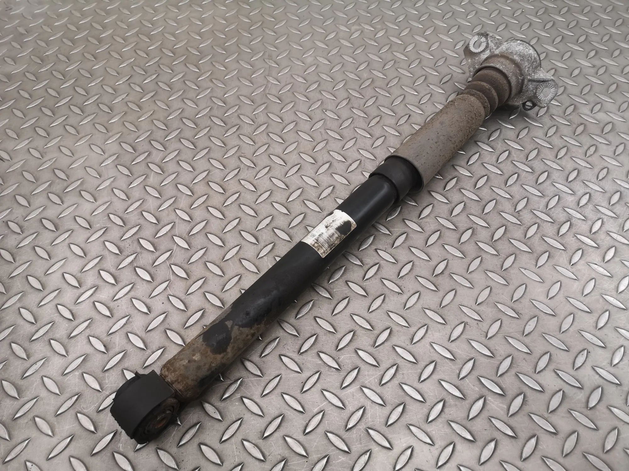 Audi A5 (B8) Shock absorber — rear left Shock absorber — rear left — AUDI A5 (Cabrio 8F...