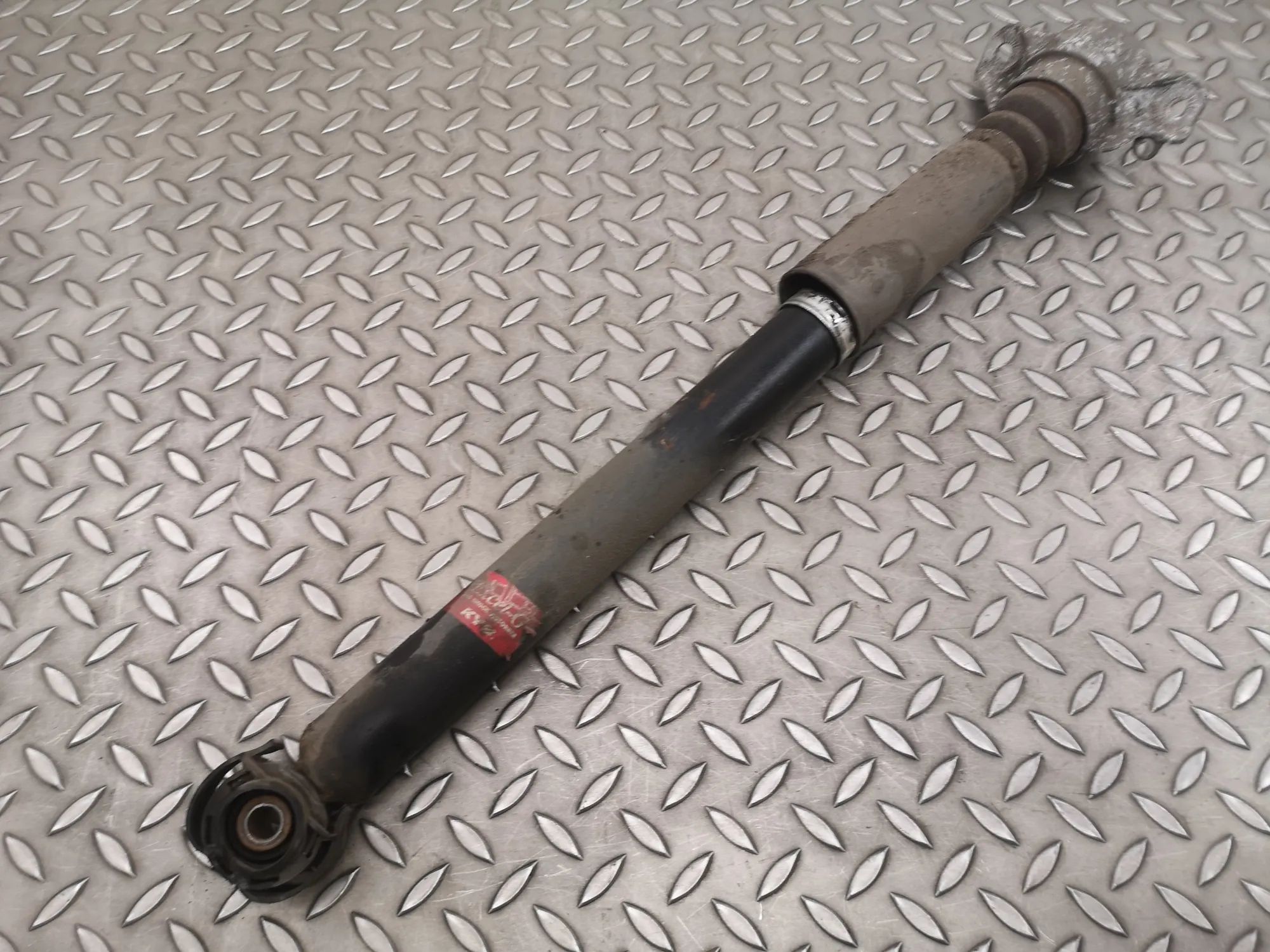 Audi A5 (B8) Shock absorber — rear right Shock absorber — rear right — AUDI A5 (Cabrio 8...