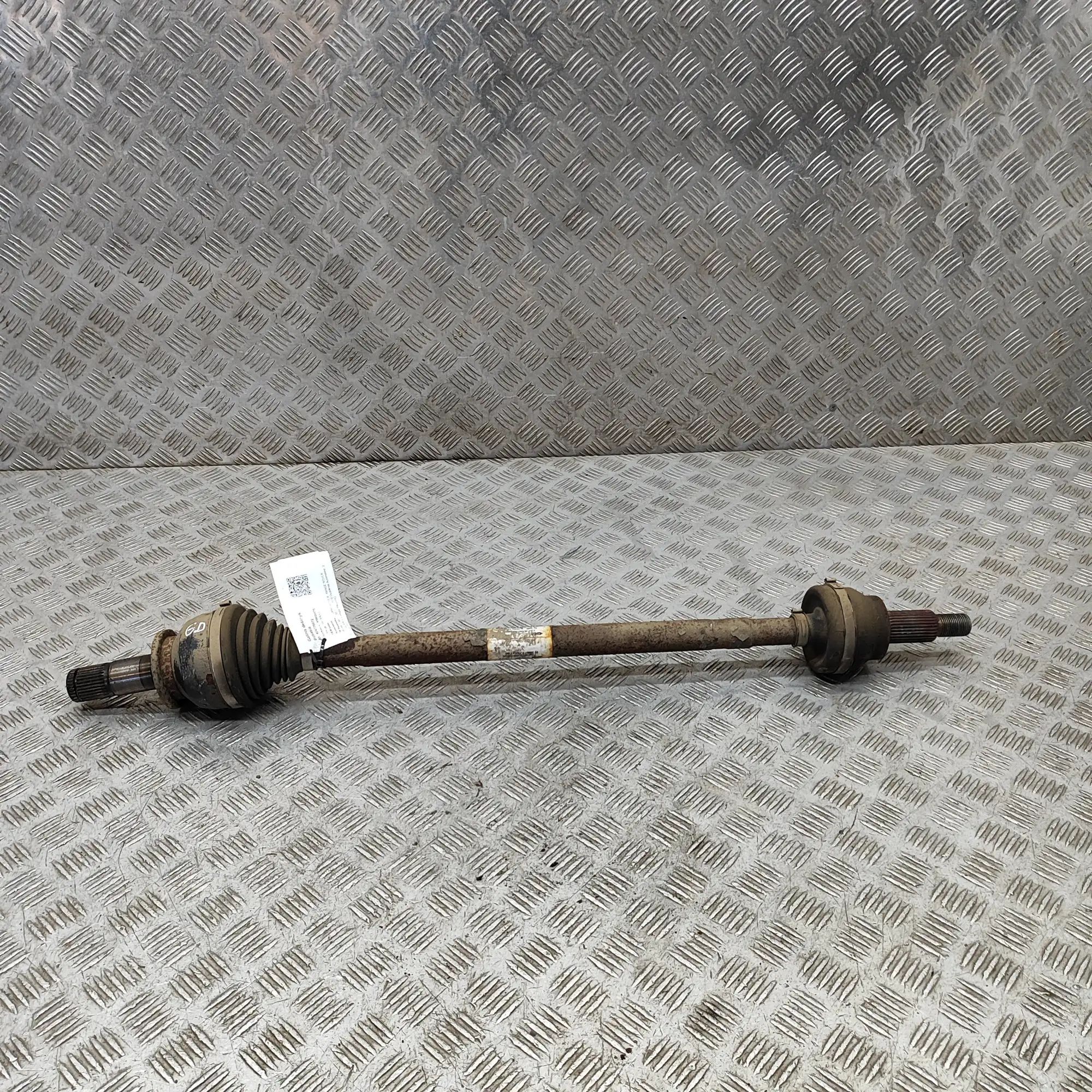 Land Rover Range Rover Velar Rear Right Driveshaft Rear Right Driveshaft — LAND ROVER RANGE ROVER ...