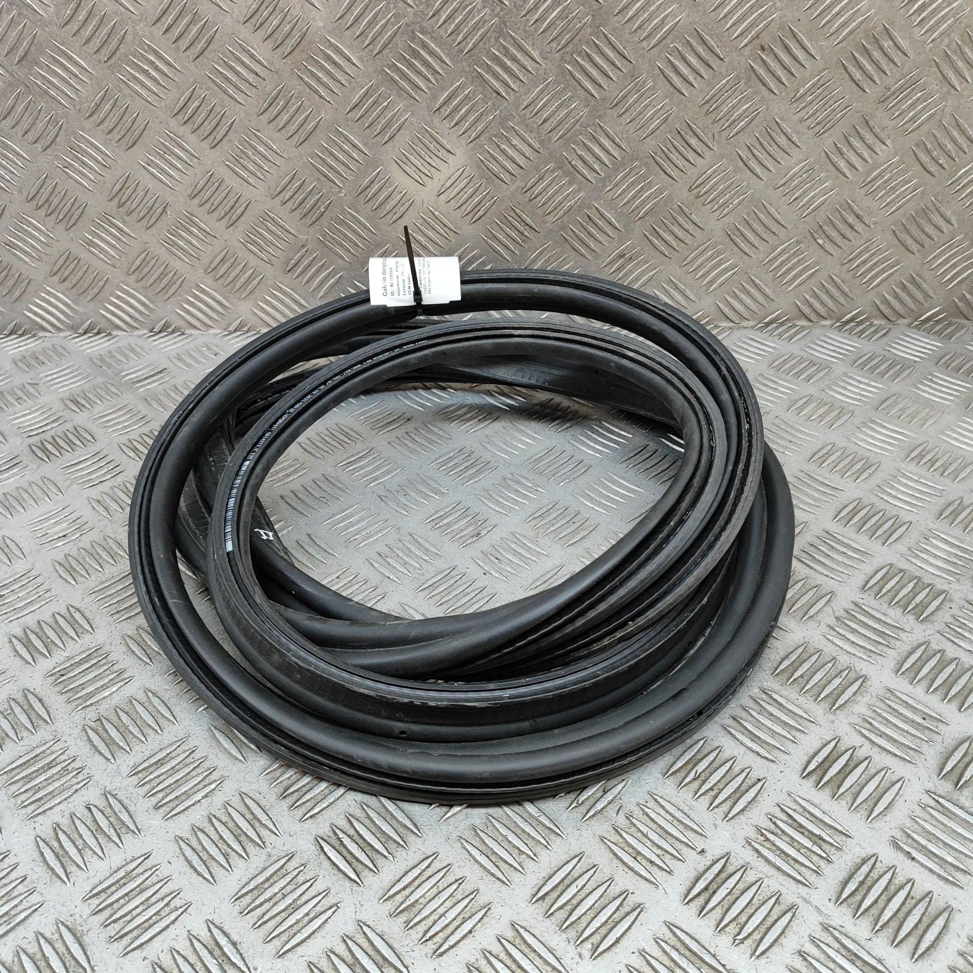 Audi Q4 e-tron Tailgate rubber seal Tailgate rubber seal — AUDI Q4 (SUV F4B) (2020-...