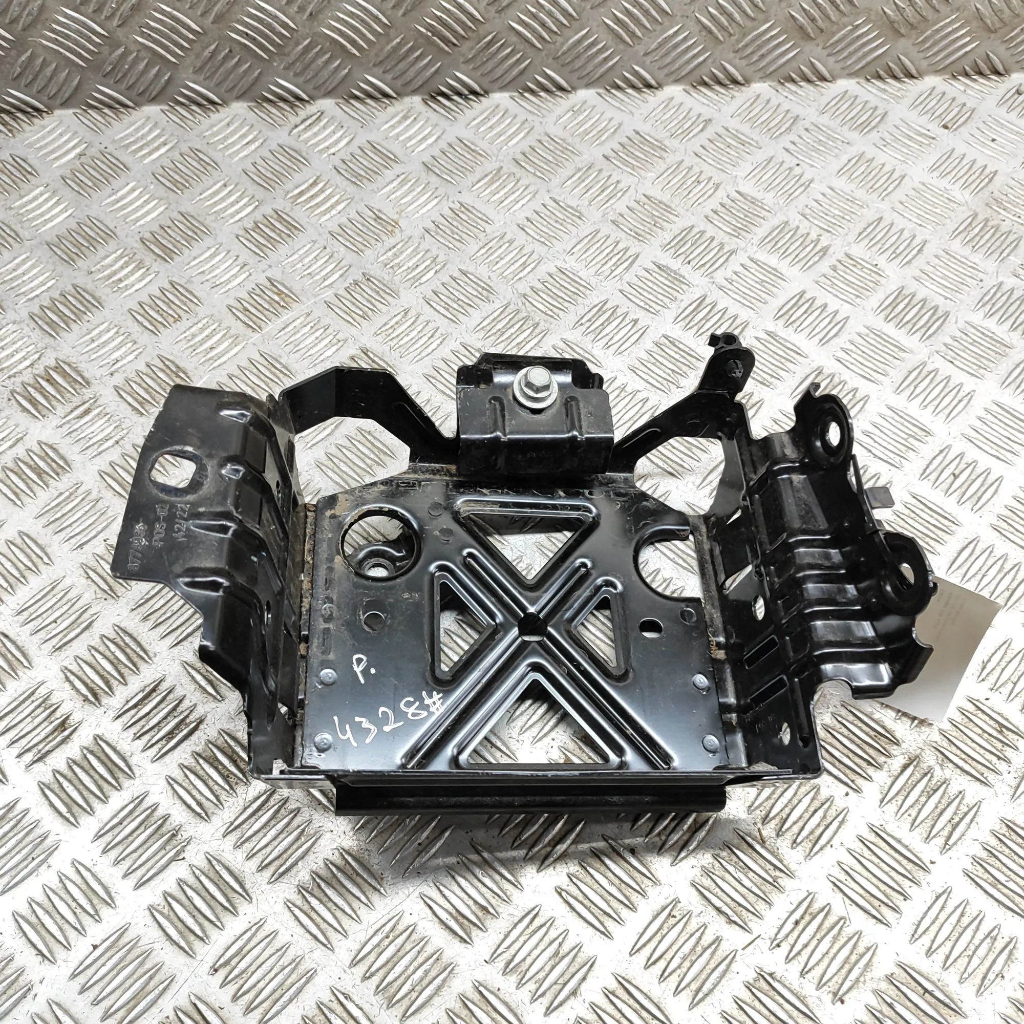 BMW i4 (G26) Battery Holder Battery Holder — BMW I4 (G26) (2022-...) — 8778...