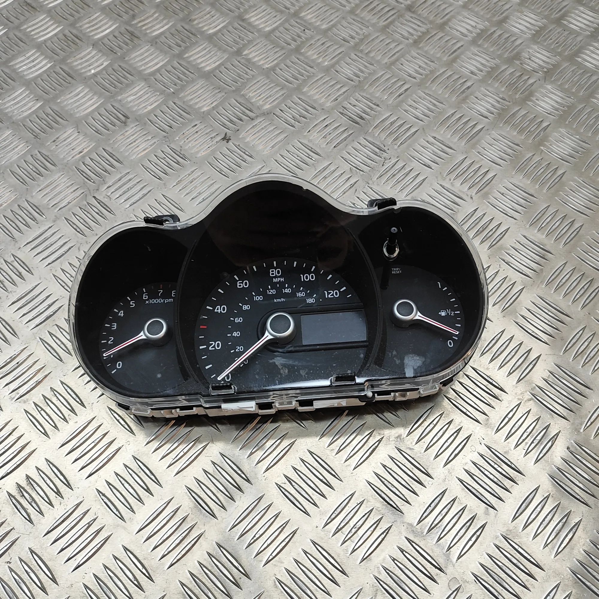 Kia Picanto (TA) Instrument Cluster Speedometer Instrument Cluster Speedometer — KIA PICANTO (T...